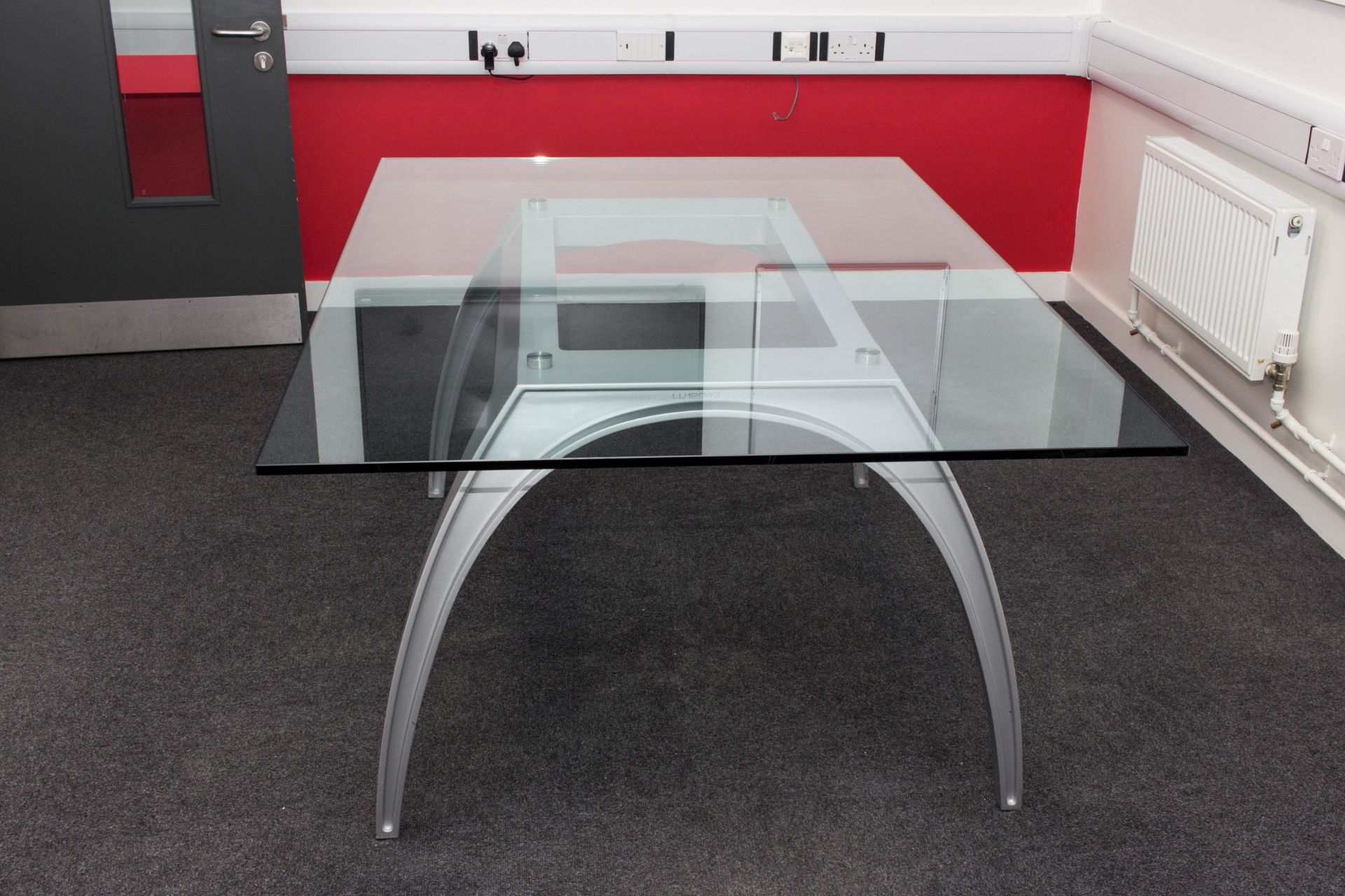 Meeting/Conference table designed by the Italian Ferrari designer Pininfarina and made by Uffix.