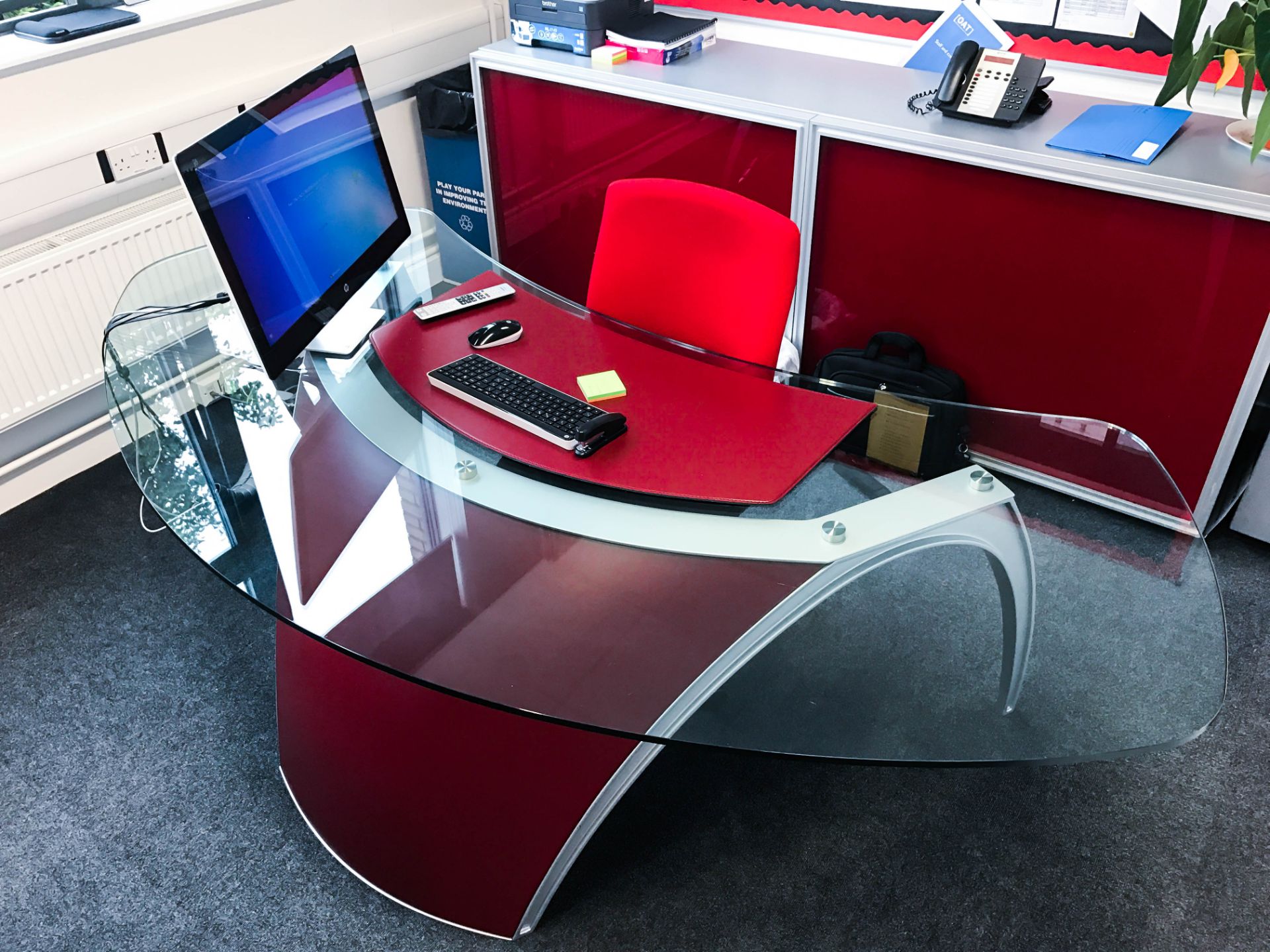 The Uffix Luna Executive Desk designed by the Italian Ferrari designer Pininfarina. - Image 6 of 9