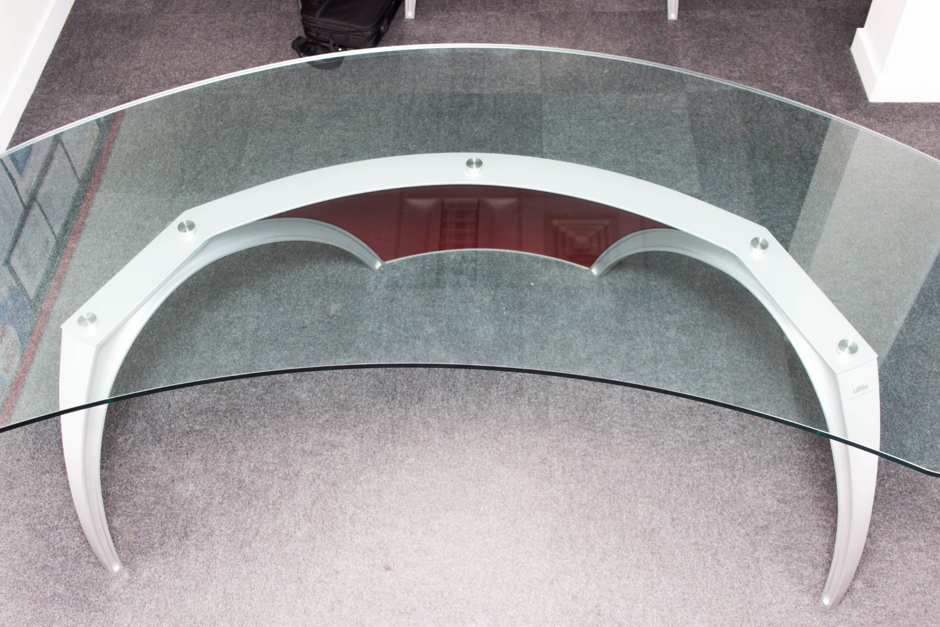 The Uffix Luna Executive Desk designed by the Italian Ferrari designer Pininfarina. - Image 3 of 9