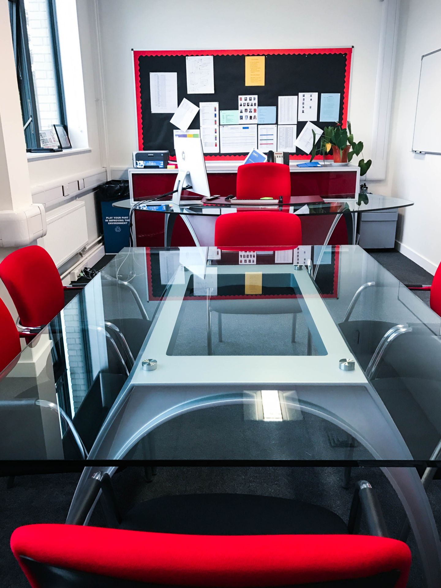 Meeting/Conference table designed by the Italian Ferrari designer Pininfarina and made by Uffix. - Image 8 of 12