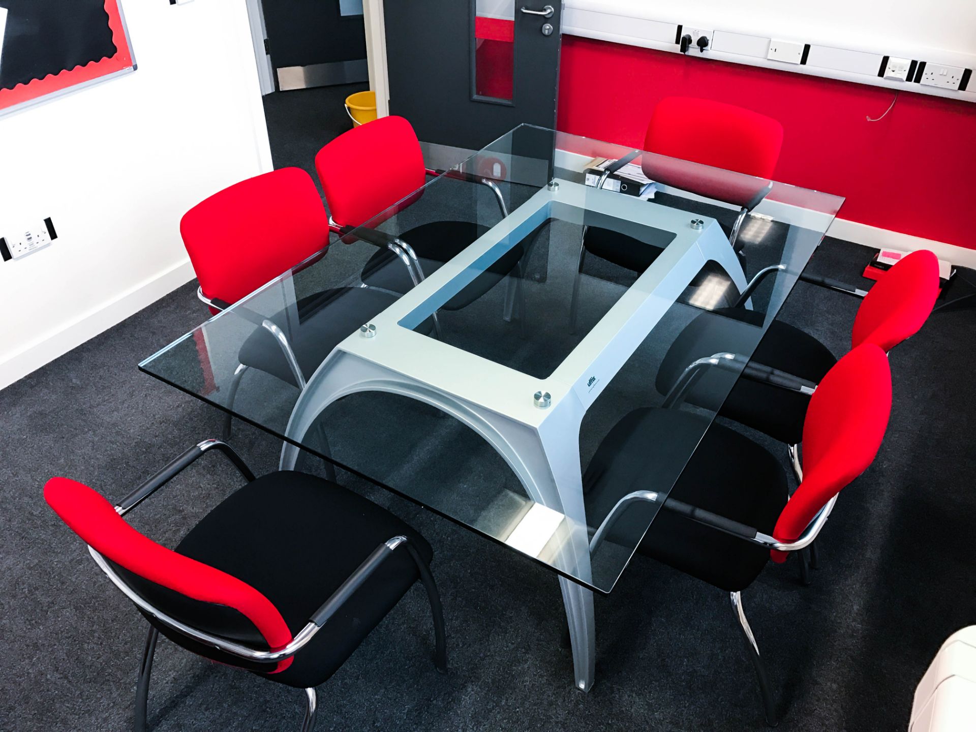 Meeting/Conference table designed by the Italian Ferrari designer Pininfarina and made by Uffix. - Image 5 of 12