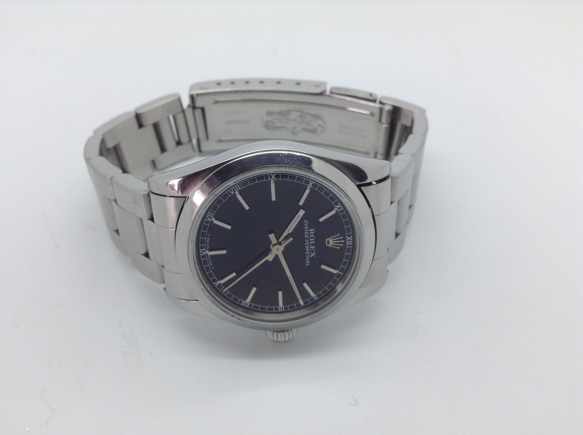 1987 RARE ROLEX MID SIZE UNISEX OYSTER PERPETUAL IN STAINLESS STEEL WITH BLACK DIAL - Image 2 of 5