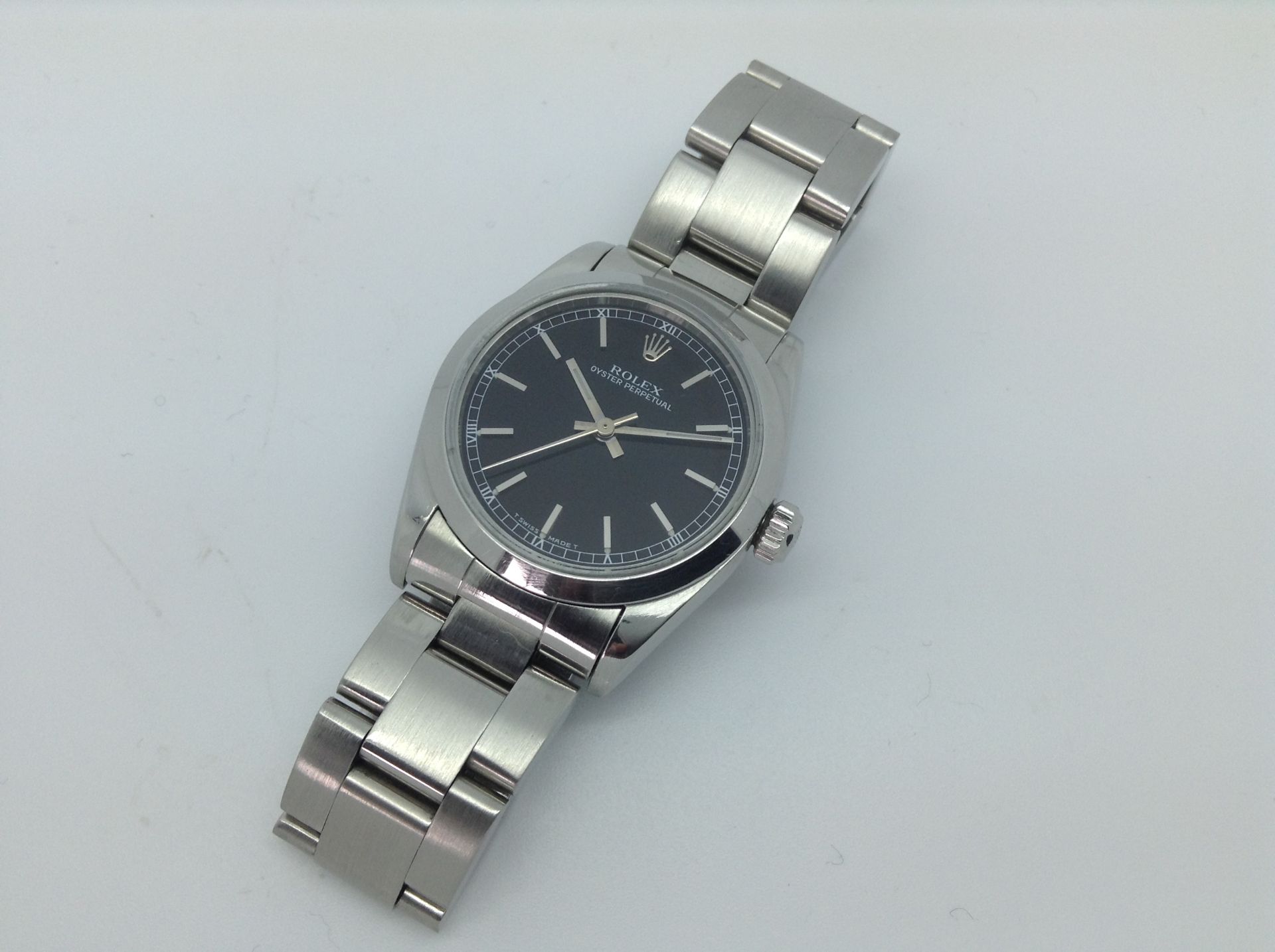 1987 RARE ROLEX MID SIZE UNISEX OYSTER PERPETUAL IN STAINLESS STEEL WITH BLACK DIAL - Image 5 of 5