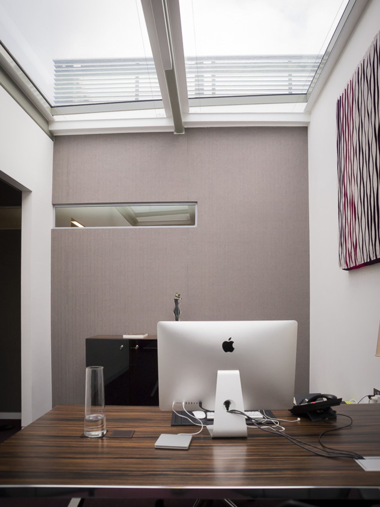 Designer Executive Desk Complete with Main User Skeleton Chair - Image 9 of 9