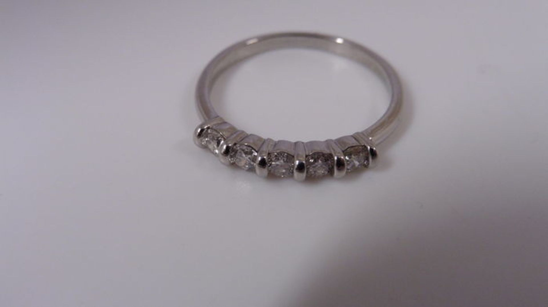 0.50ct diamond five stone ring. Brilliant cut diamonds, I colour and si3 clarity. Claw setting in - Image 2 of 3