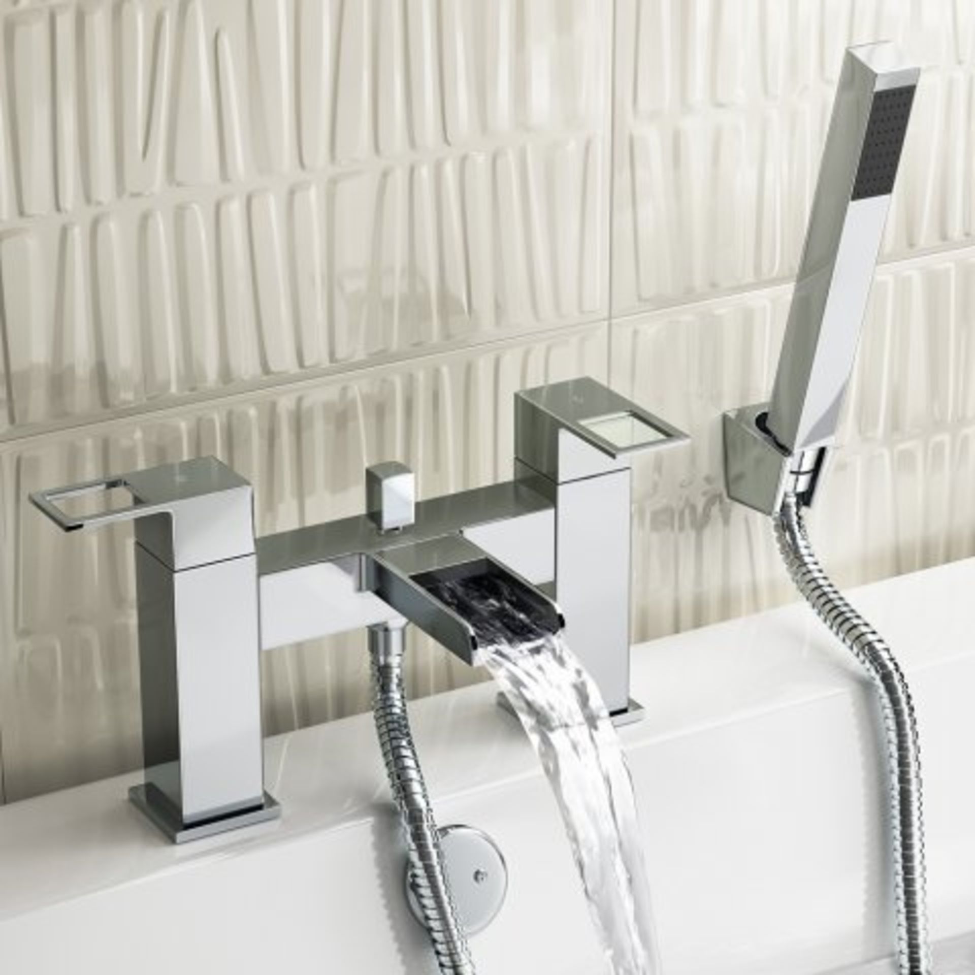 (K163) Everest II Waterfall Bath Mixer Tap with Hand Held Shower. RRP £199.99. Presenting a