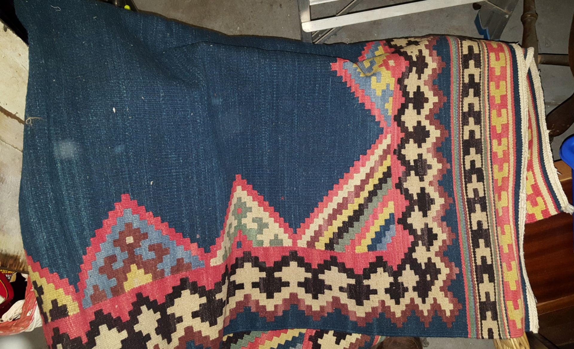 Box of Six Rugs & Throws - Image 3 of 6