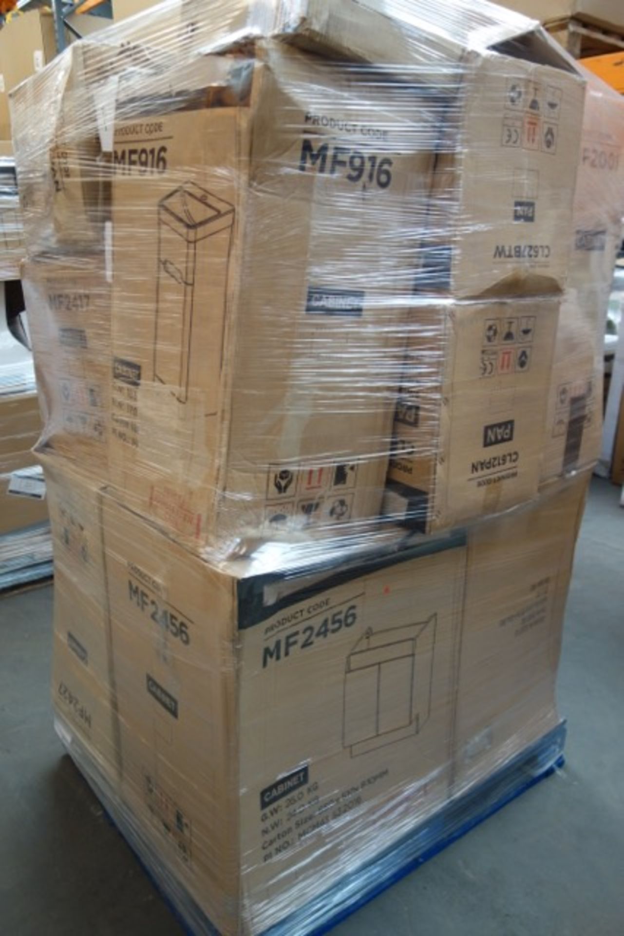 (N206) PALLET TO CONTAIN 19 x ITEMS OF VARIOUS BATHROOM STOCK TO INCLUDE: BASIN UNIT, TOILET PAN,