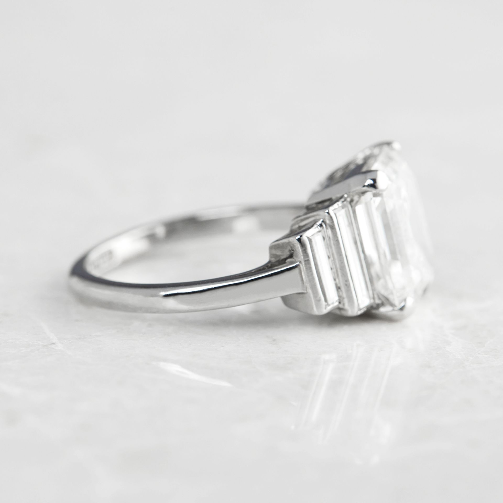 Platinum Emerald Cut 3.54ct Diamond Ring - Bild 4 aus 9