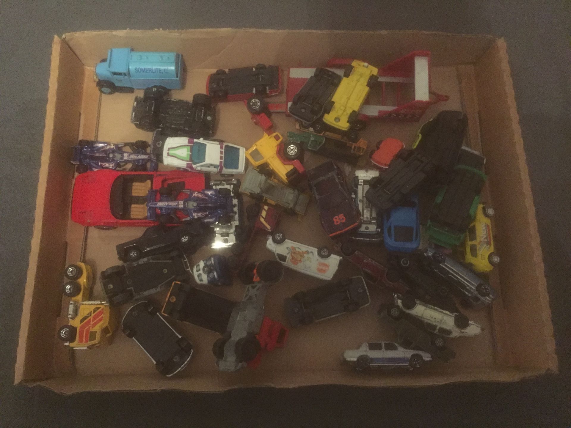 No Reserve SELECTION OF VARIOUS DIE CAST TOY CARS