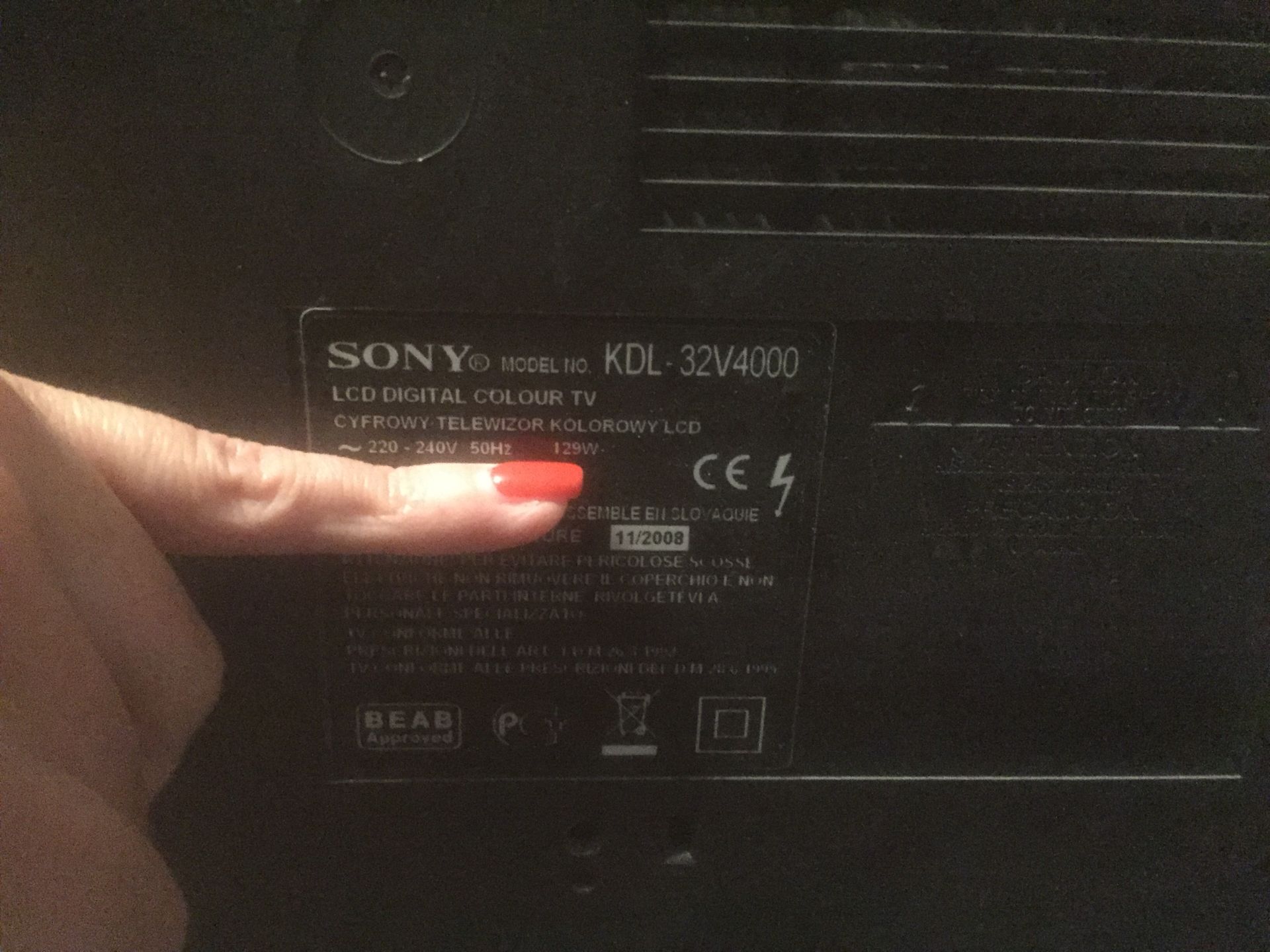 SONY 32V4000 32" LCD TV + REMOTE - No Reserve - Image 2 of 2