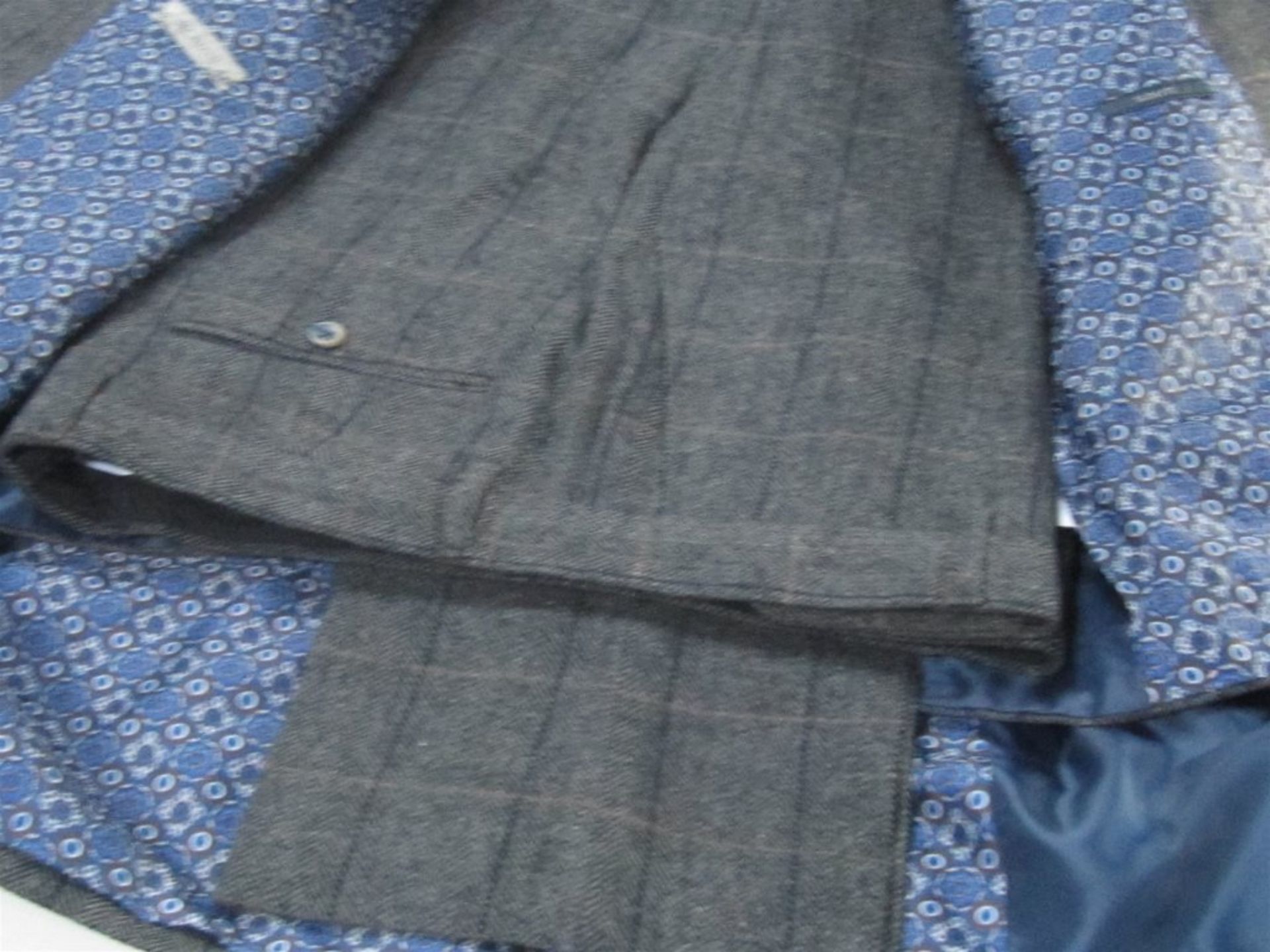 Mens 3 Piece Suit, Harris Tweed Style. 40" R. Free Shipping when you Win 2 Lots or more. - Image 7 of 8