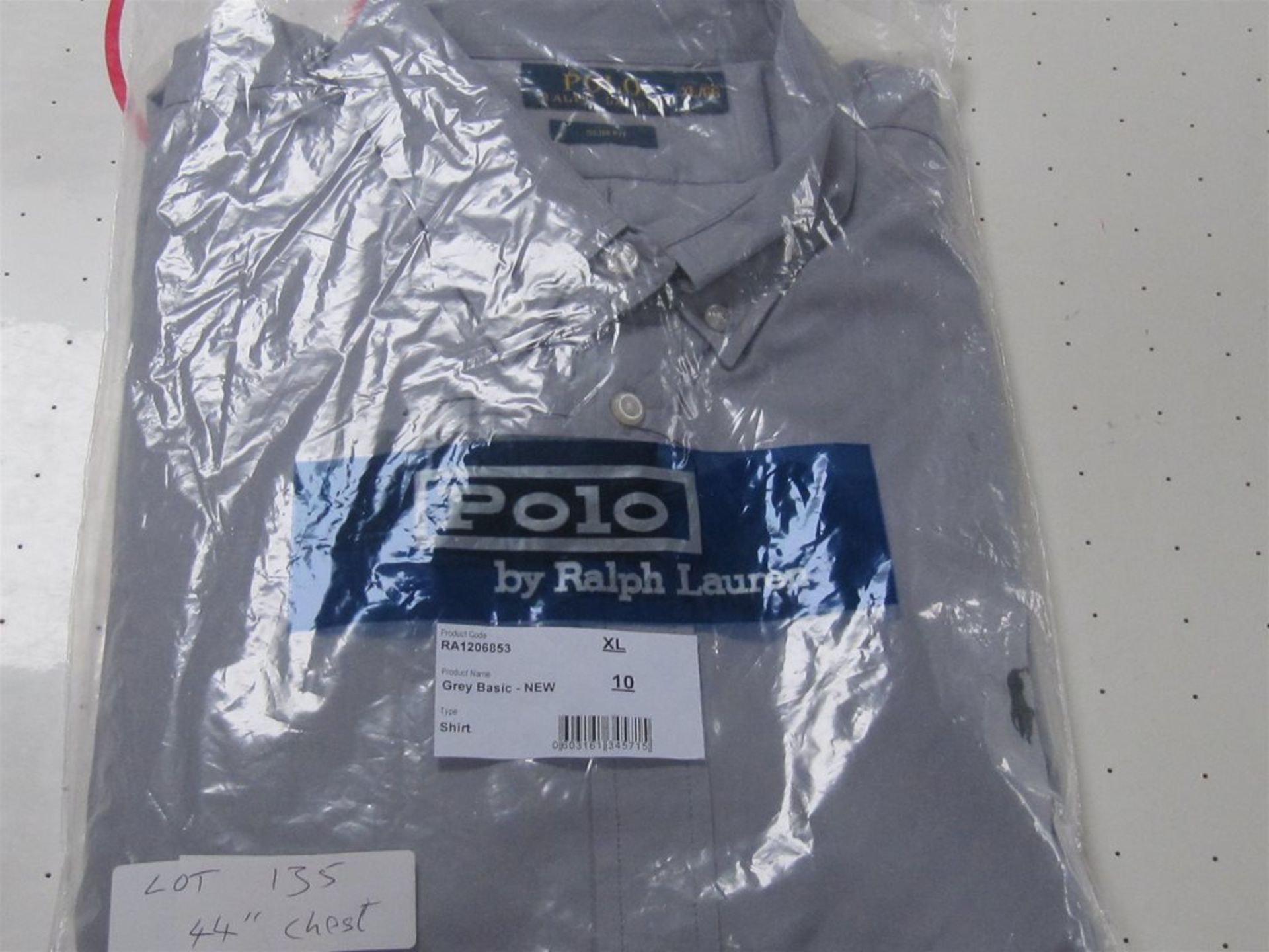 Ralph Lauren Shirt. Grey. Free Shipping when you Win 2 Lots or more.