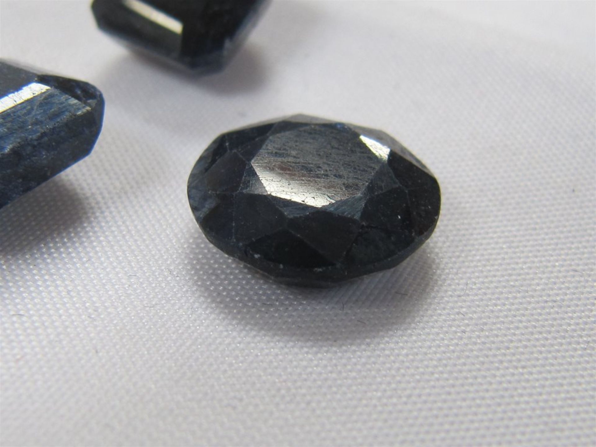 Loose Vintage Natural Sapphires. (Ref 1) Free Shipping when you Win 2 Lots or more. - Image 2 of 4