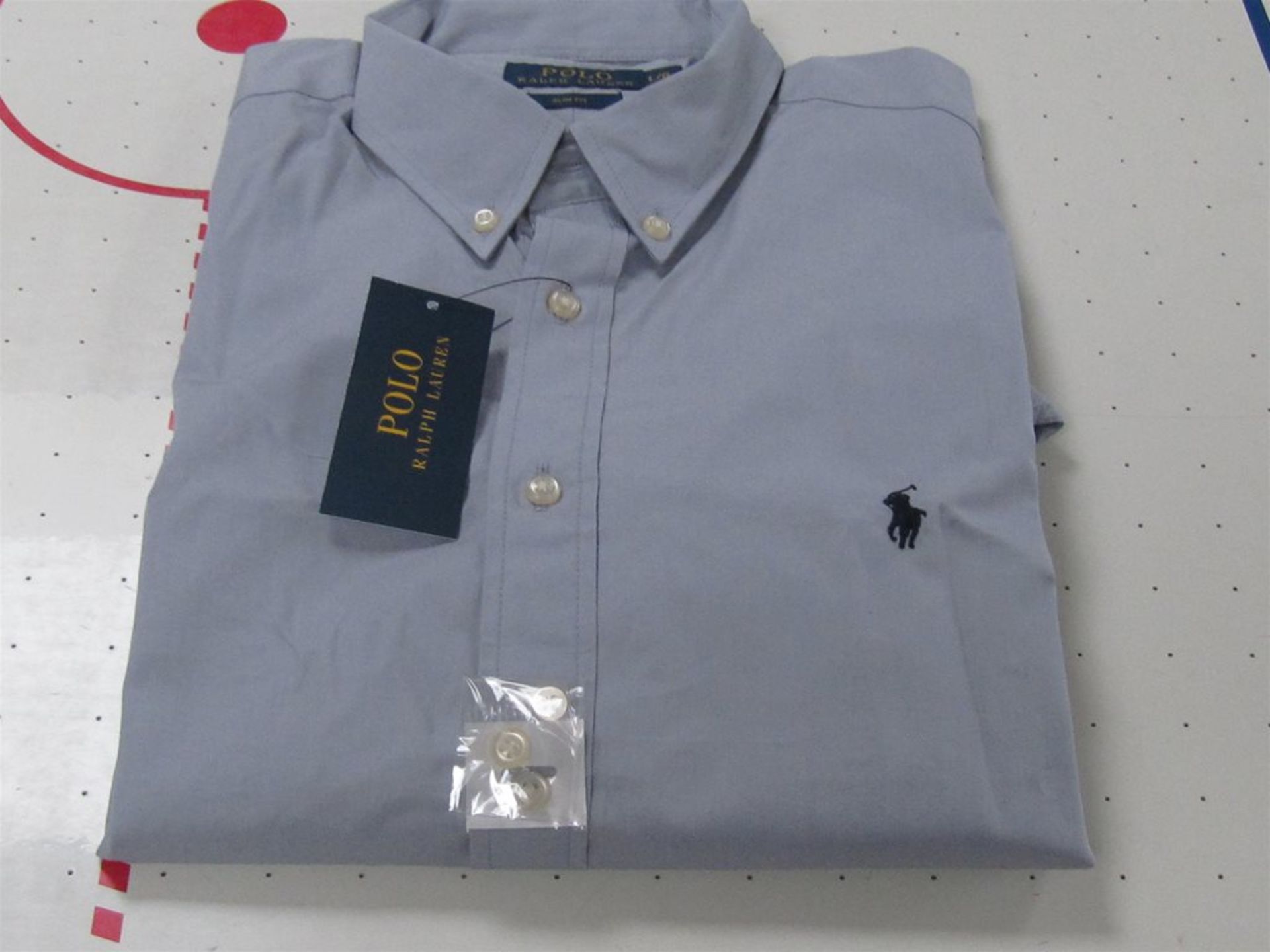 Ralph Lauren Shirt. Grey. Free Shipping when you Win 2 Lots or more.