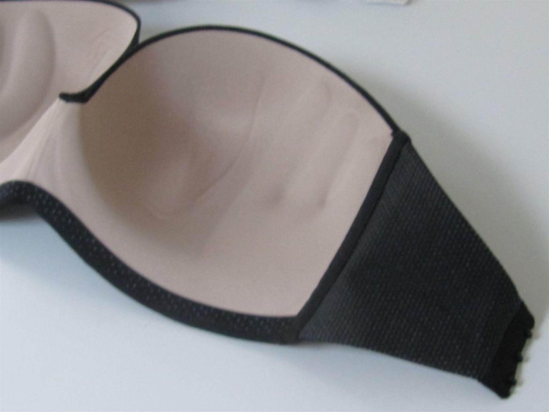 10 x Wonder Bra. Free Shipping when you Win 2 Lots or more. - Image 5 of 9