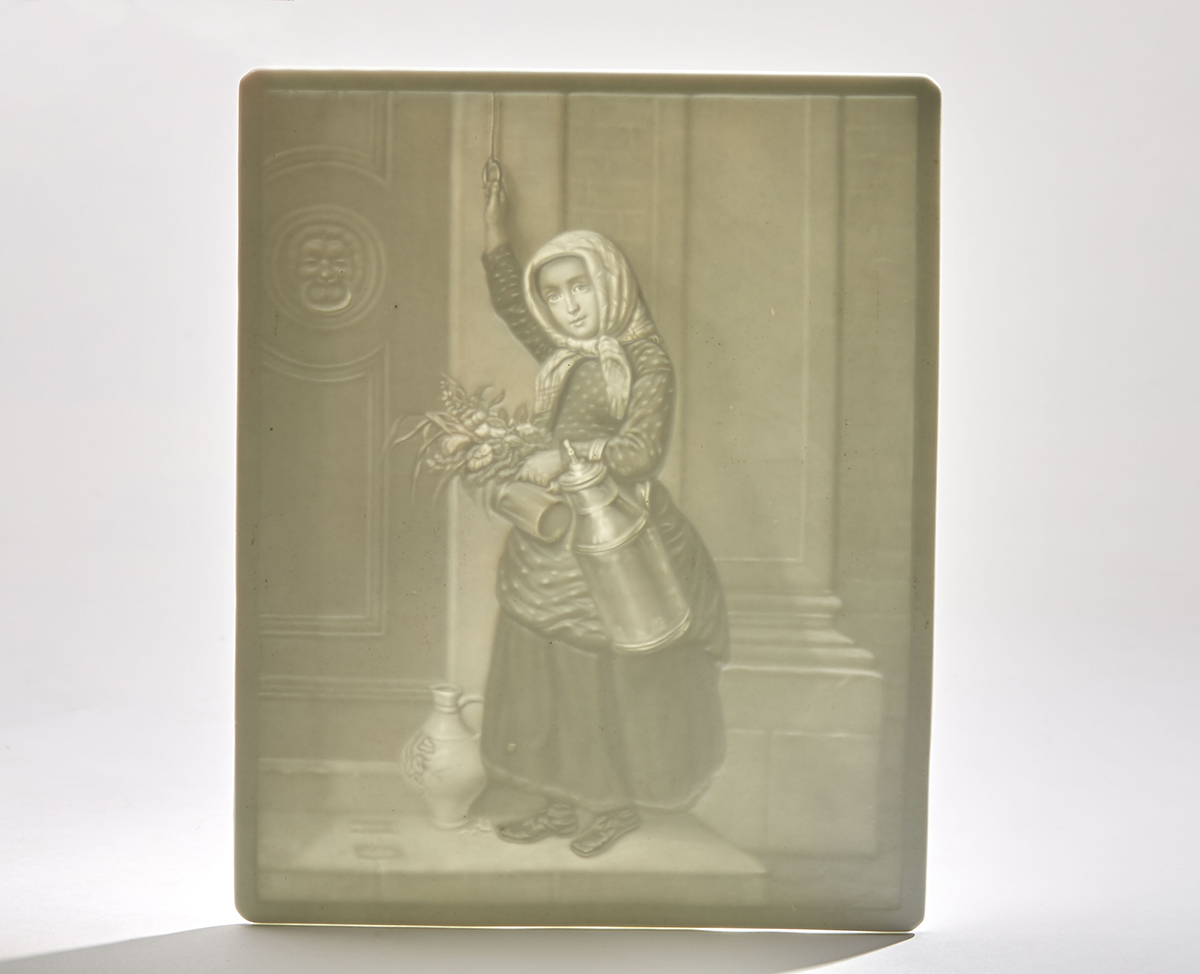 ANTIQUE GERMAN KPM BERLIN LITHOPANE PEDLAR 19TH C.