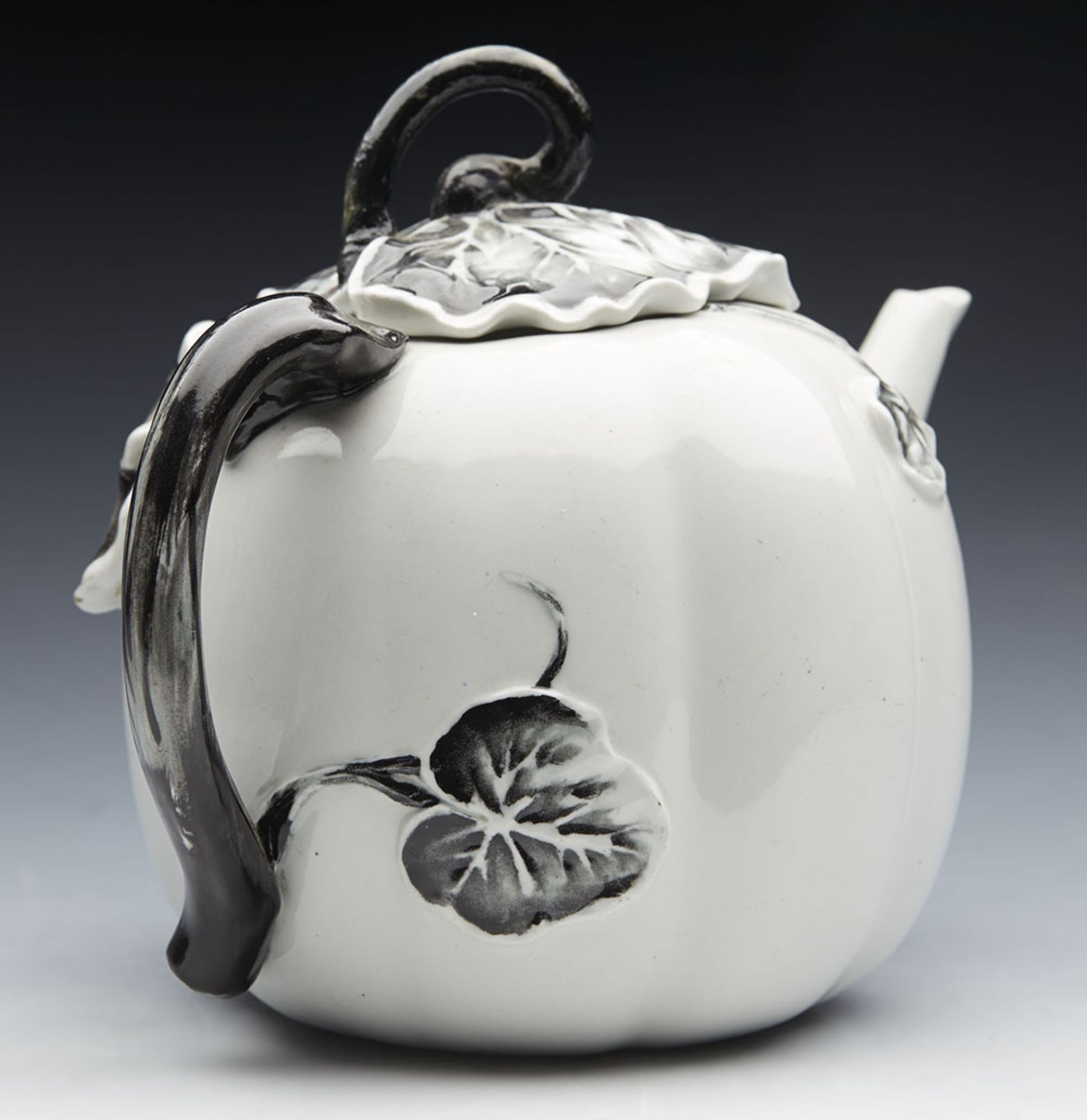 ANTIQUE WORCESTER PORCELAIN MELON LIDDED TEAPOT C.1880 - Image 7 of 11