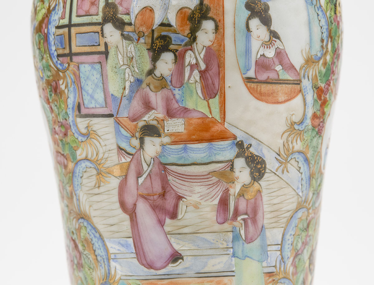 ANTIQUE CHINESE FAMILLE ROSE VASE WITH RING HANDLES 19TH C. - Image 4 of 10