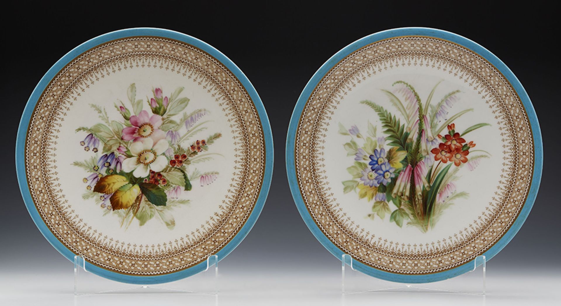 PAIR ANTIQUE ROYAL WORCESTER HAND PAINTED FLORAL CABINET PLATES c.1880