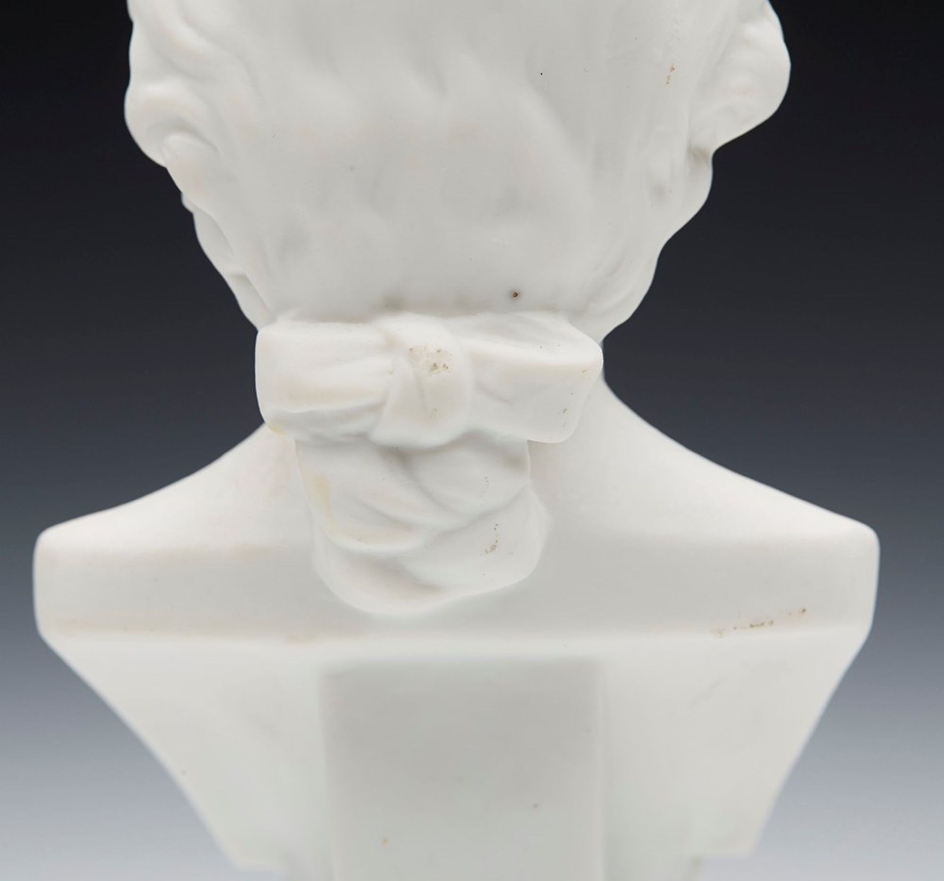 FINE ANTIQUE CONTINENTAL PARIAN BUST OF MOZART 19/20TH C. - Image 7 of 8