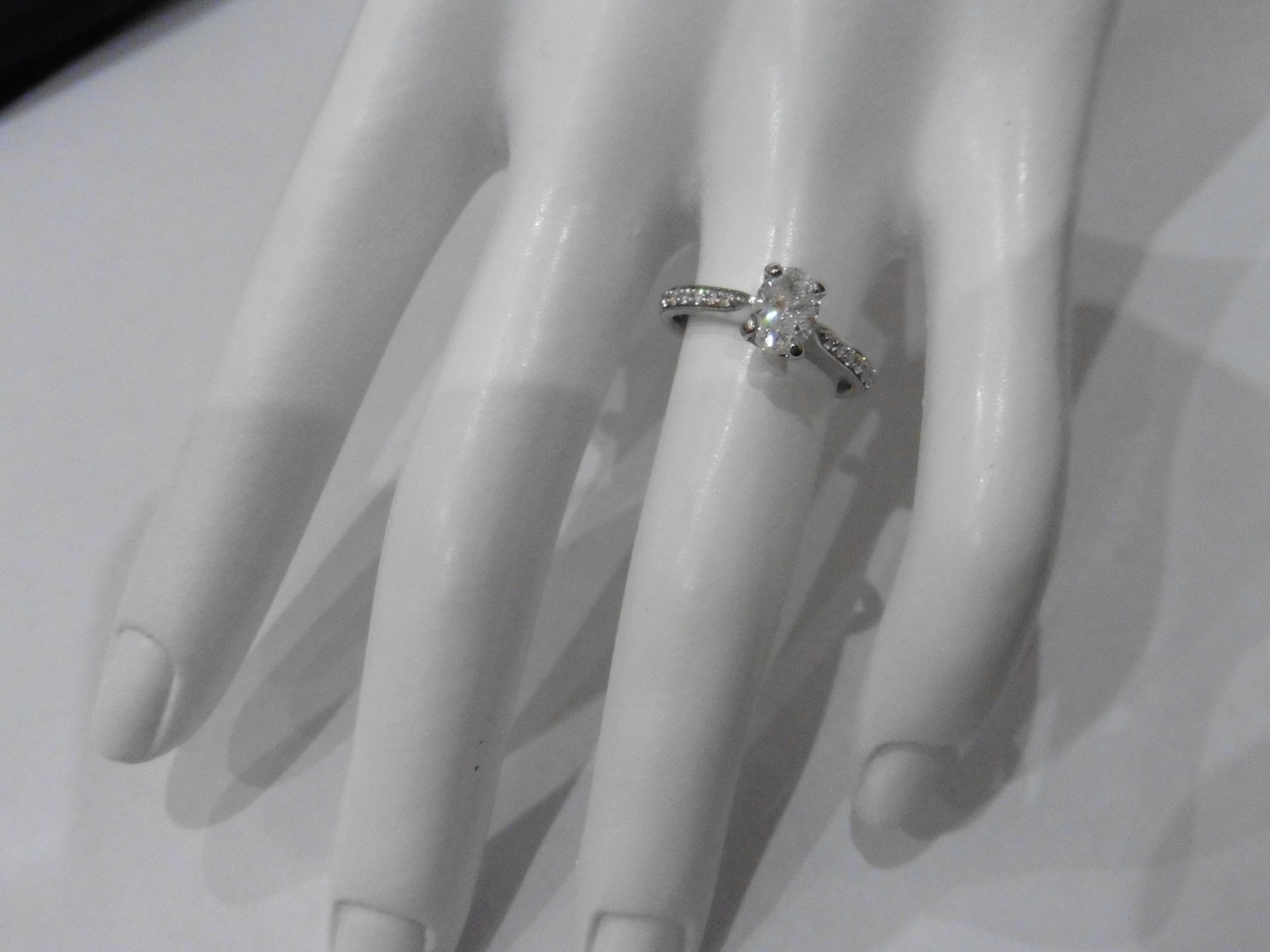 0.82ct oval diamond set solitaire ring. Centre diamond G/H colour, Si3 clarity. Shoulders micro - Image 5 of 5