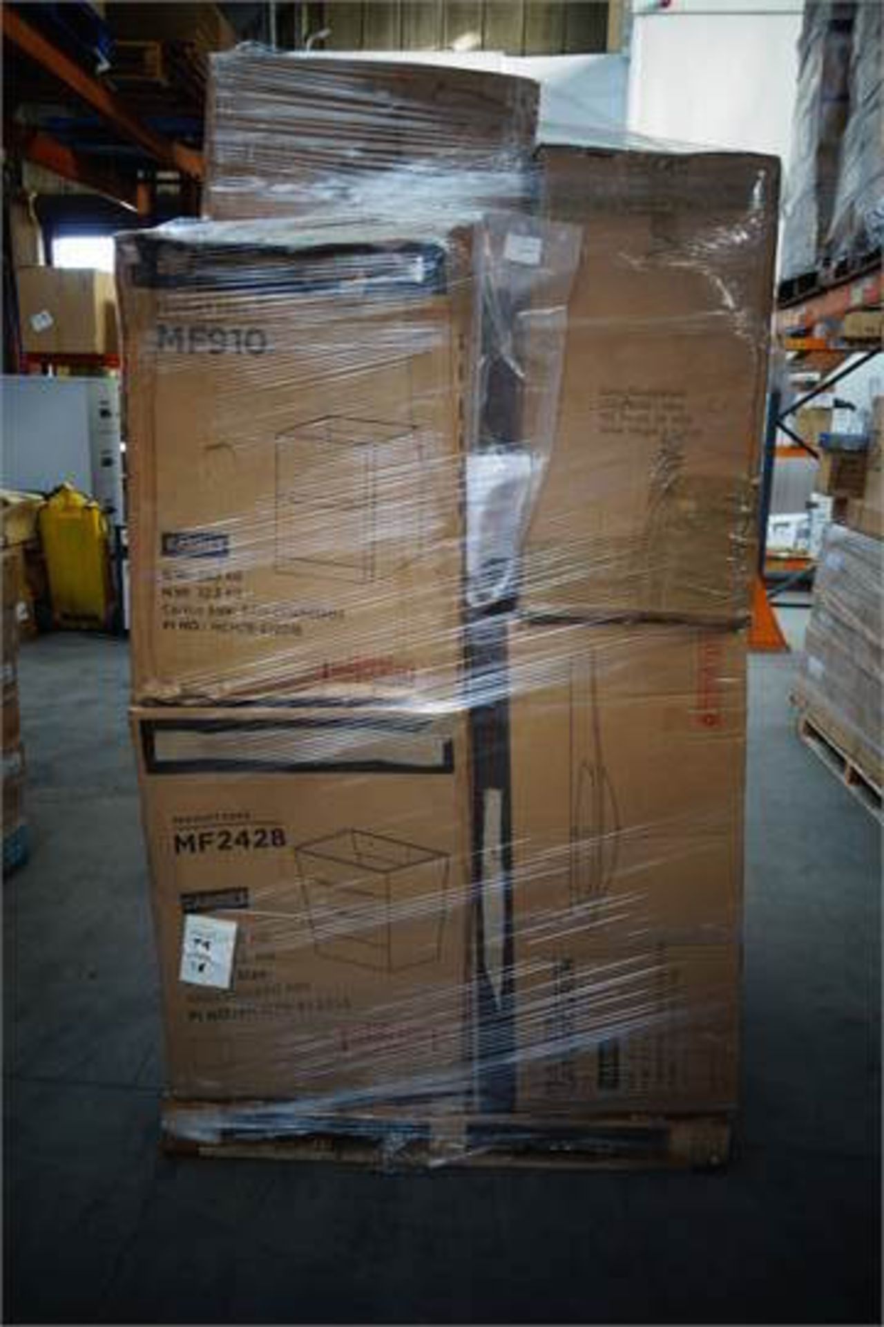 (B2) PALLET TO CONTAIN 18 x ITEMS OF VARIOUS BATHROOM STOCK TO INCLUDE: BASIN CABINET, TWIN VALVE,