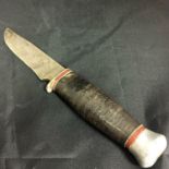 VINTAGE GERMAN HUNTING KNIFE. Made by Rehwappen - Solingen. Scarce and highly collectable item.