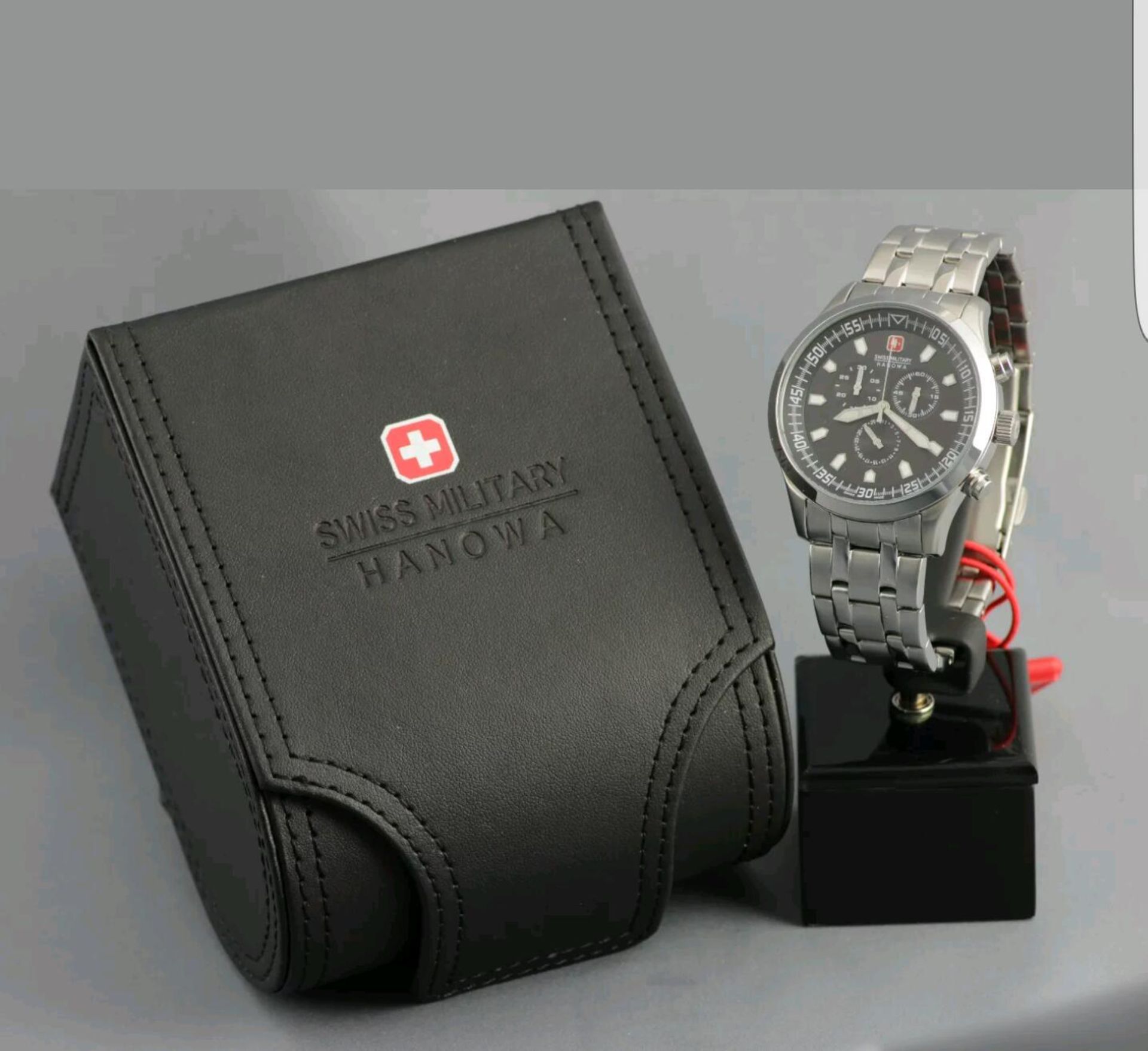 BRAND NEW GENTS SWISS MILITARY WATCH, 06-5264.04.007 , COMPLETE WITH ORIGINAL BOX AND MANUAL - - Image 2 of 2
