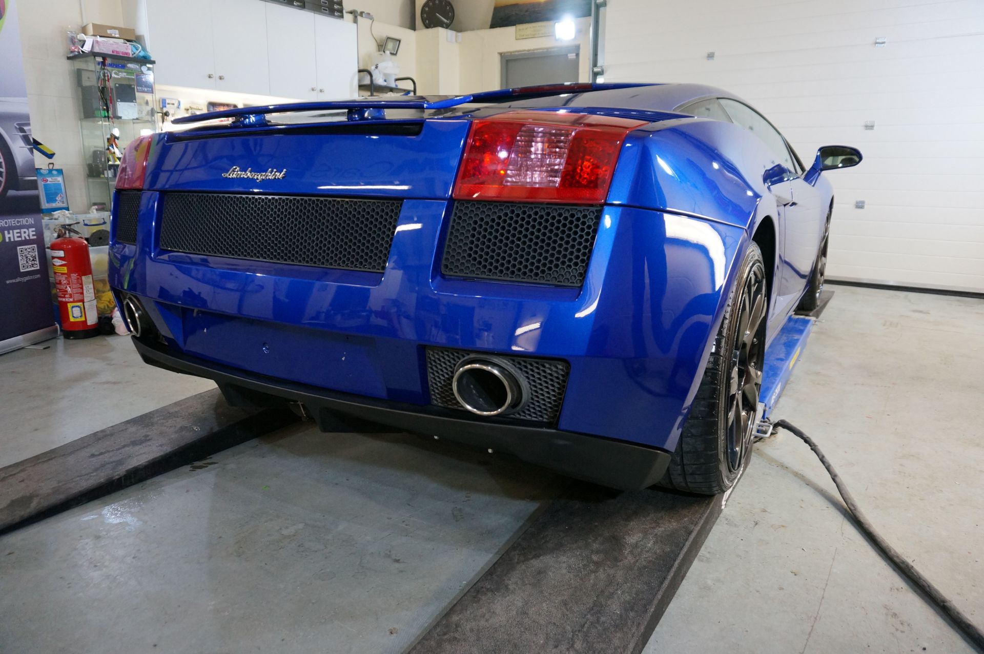 2004 Lamborghini Gallardo 5.0 V10 4WD With Manual Gearbox In Caelum Blue - Image 12 of 29