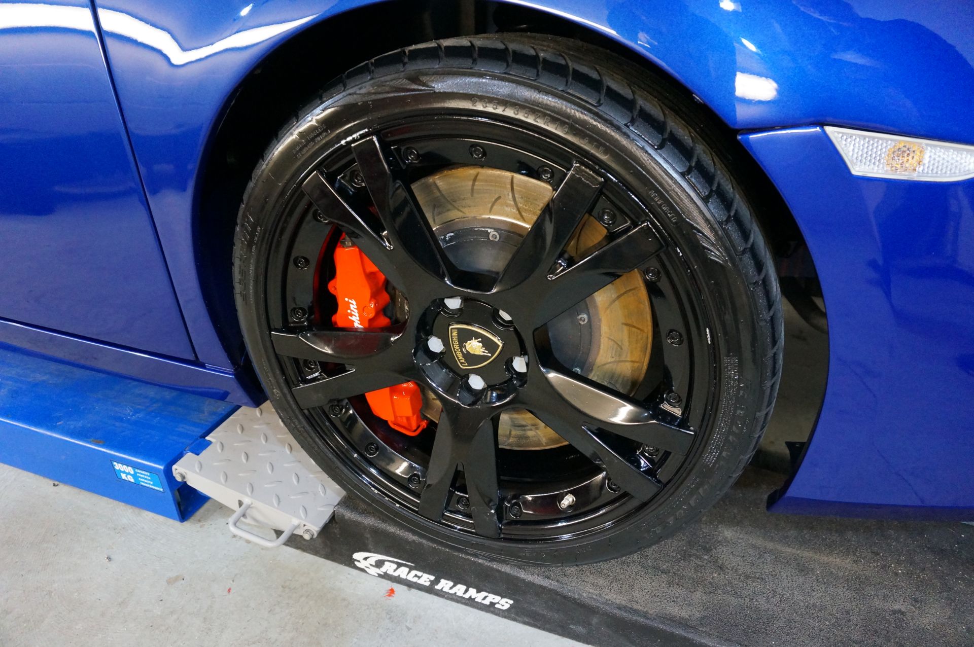 2004 Lamborghini Gallardo 5.0 V10 4WD With Manual Gearbox In Caelum Blue - Image 8 of 29