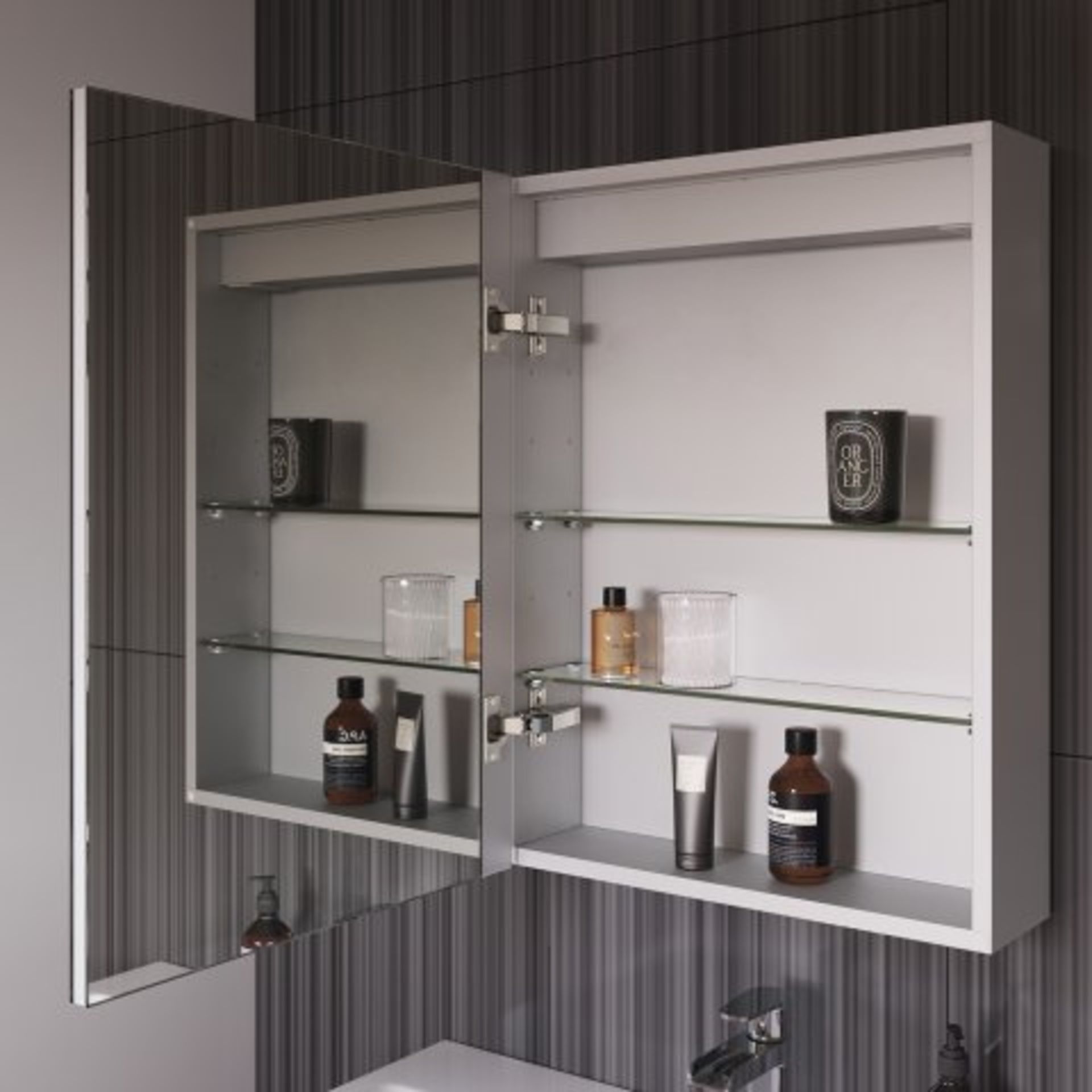 (H22) 450x600mm Galactic Illuminated LED Mirror Cabinet & Shaver Socket. RRP £399.99. LED Power - Bild 4 aus 4