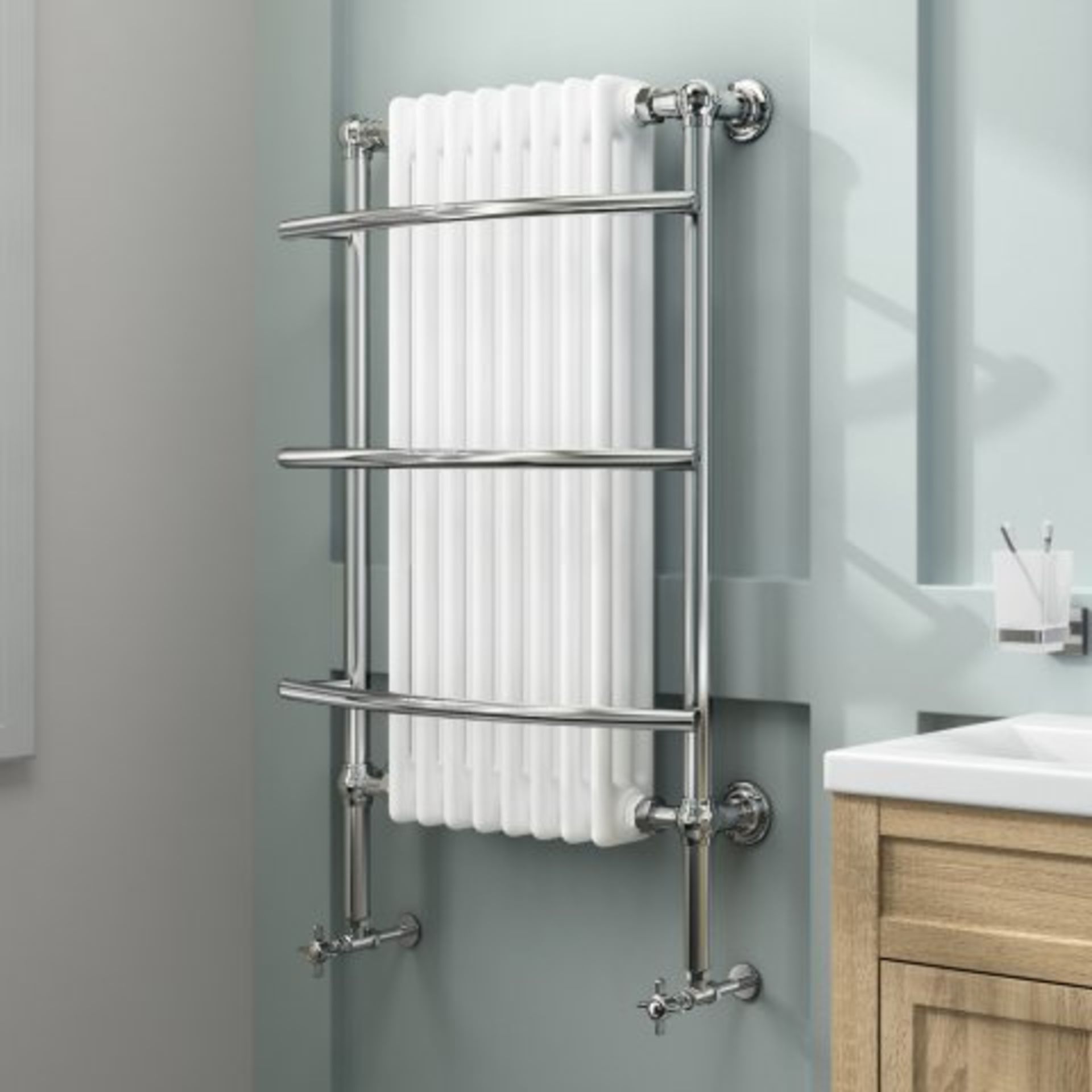 (H12) 1000x635mm Traditional White Wall Mounted Towel Rail Radiator - Victoria Premium. RRP £719.99.