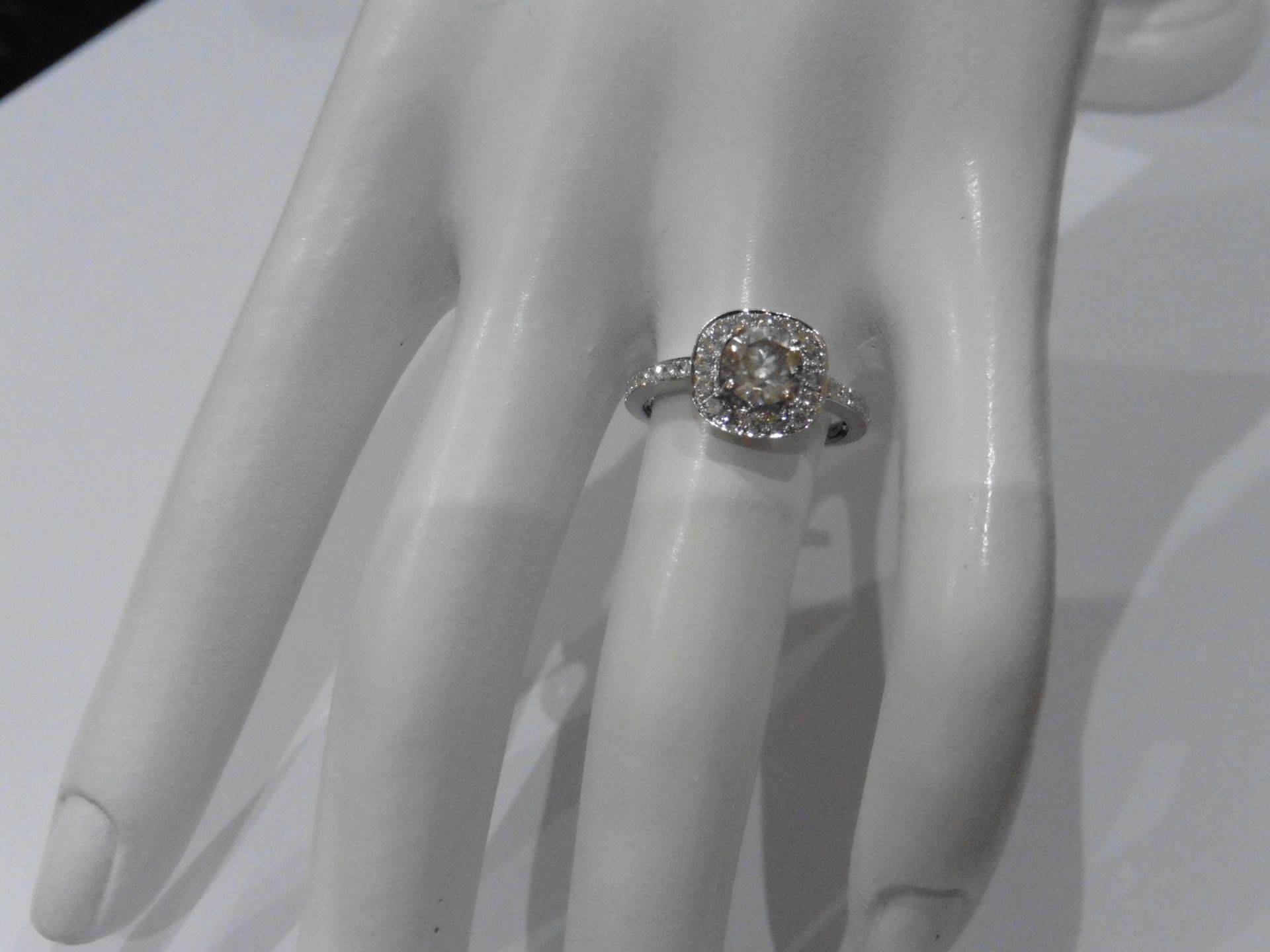 1.01ct diamond set solitaire ring set with a brilliant cut diamond 1.01ct. - Image 6 of 6