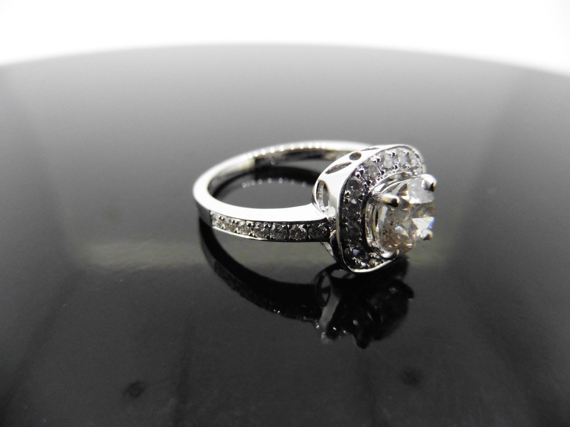 1.01ct diamond set solitaire ring set with a brilliant cut diamond 1.01ct. - Image 3 of 6