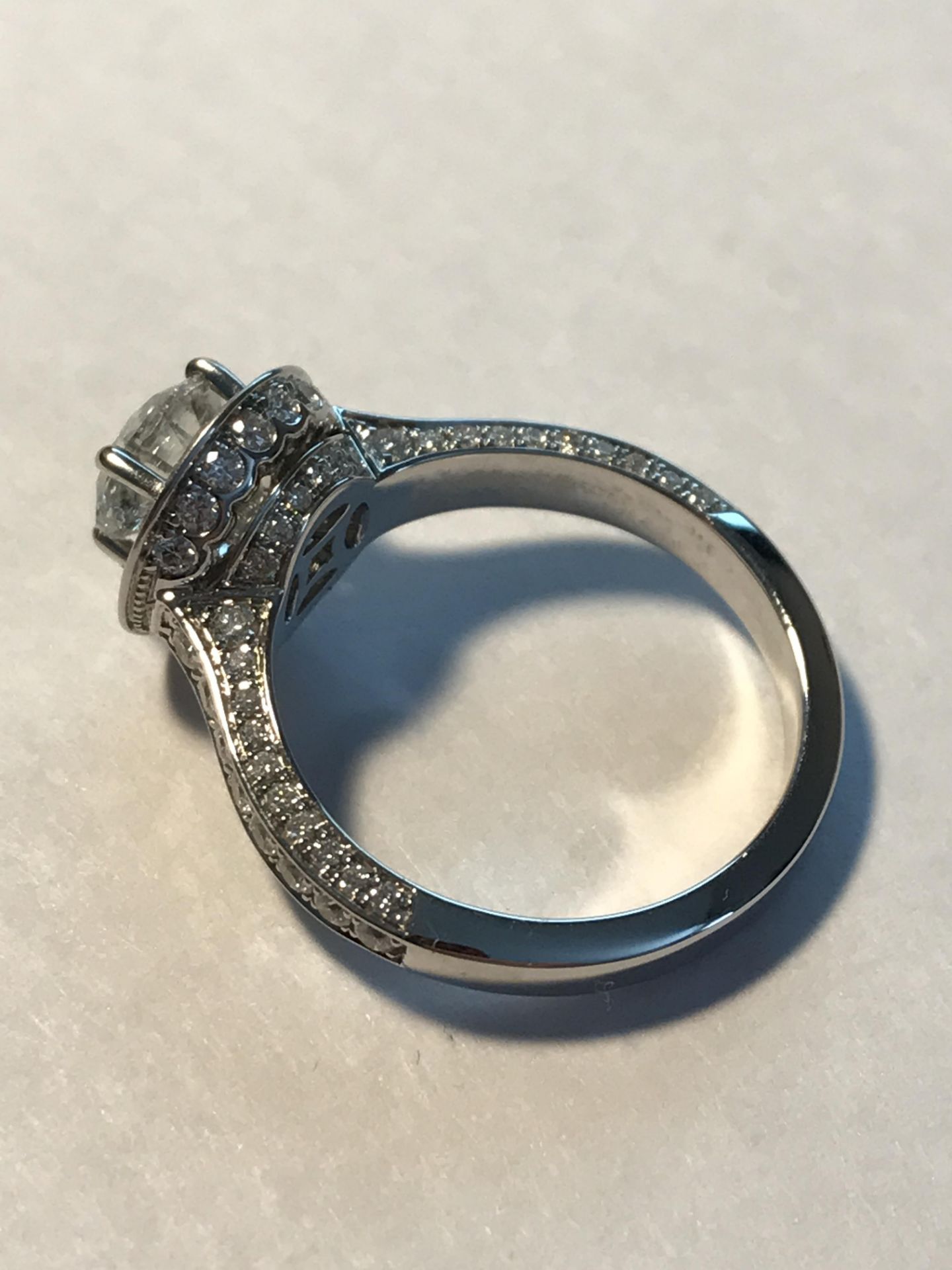 18 Carat White Gold Diamond Engagement Ring - Unworn 10/10 Condition - Image 6 of 18