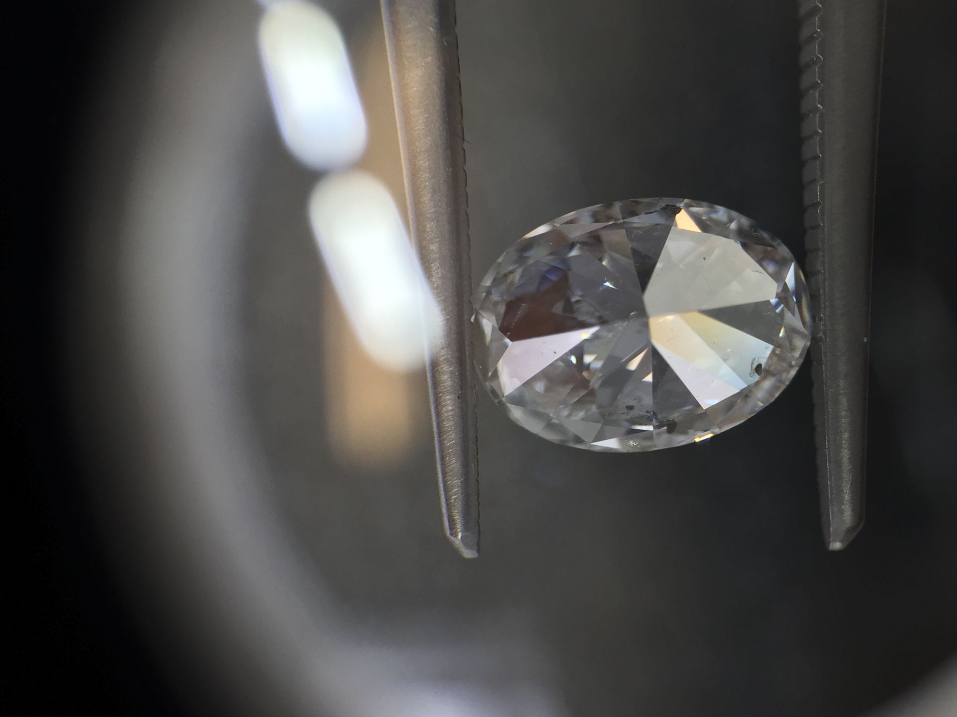 1.01ct oval cut diamond. D colour, SI2 clarity. No certificate. Valued at £7775 - Image 2 of 3