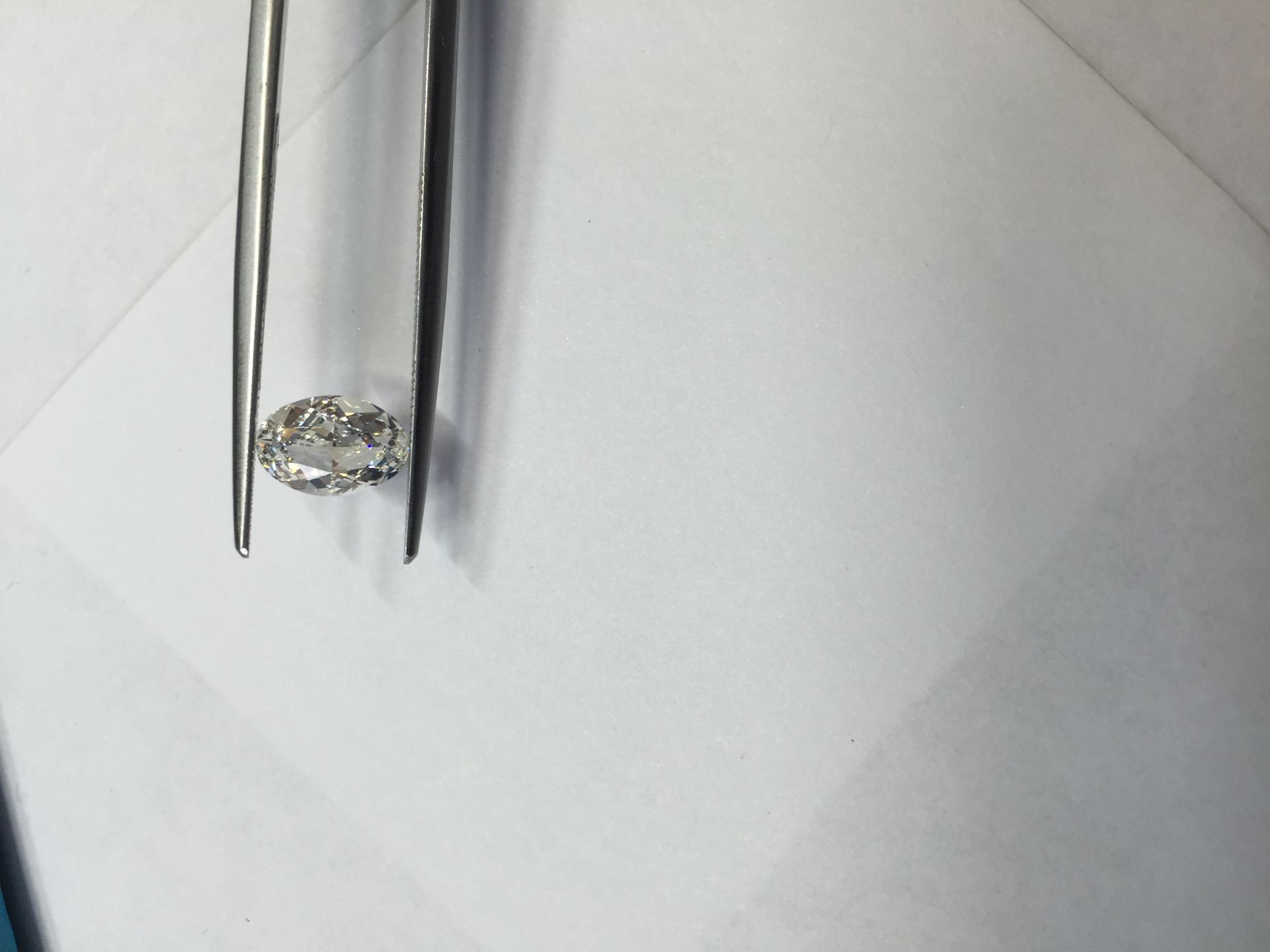 1.01ct oval cut diamond. I colour, VS1 clarity. GIA certification Ð 5243030793. 8.65x 5.90 x 2.81mm. - Image 3 of 4