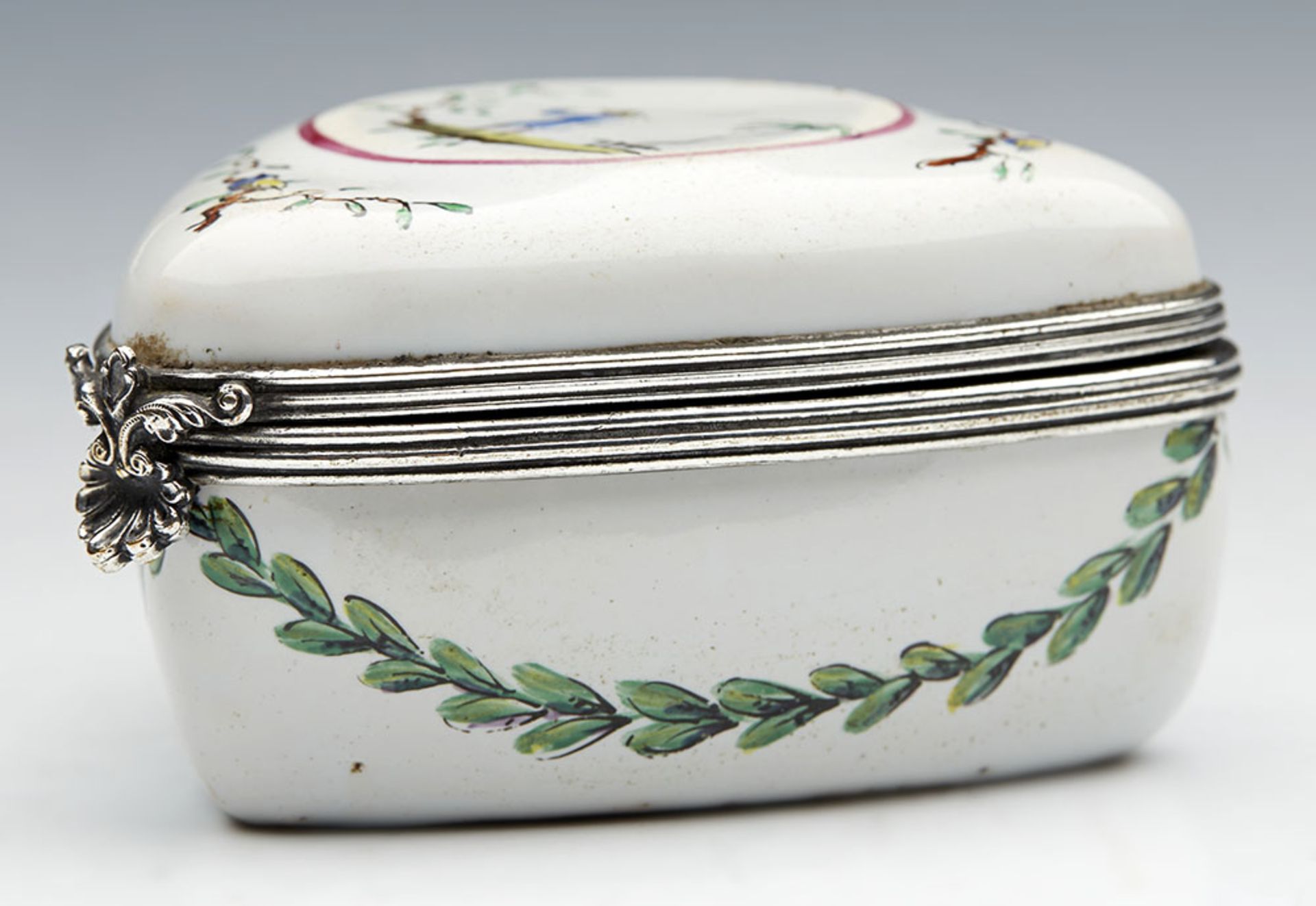 ANTIQUE FRENCH FAIENCE SCEAUX PAINTED FISHERMAN LIDDED BOX 18TH C. - Image 7 of 7