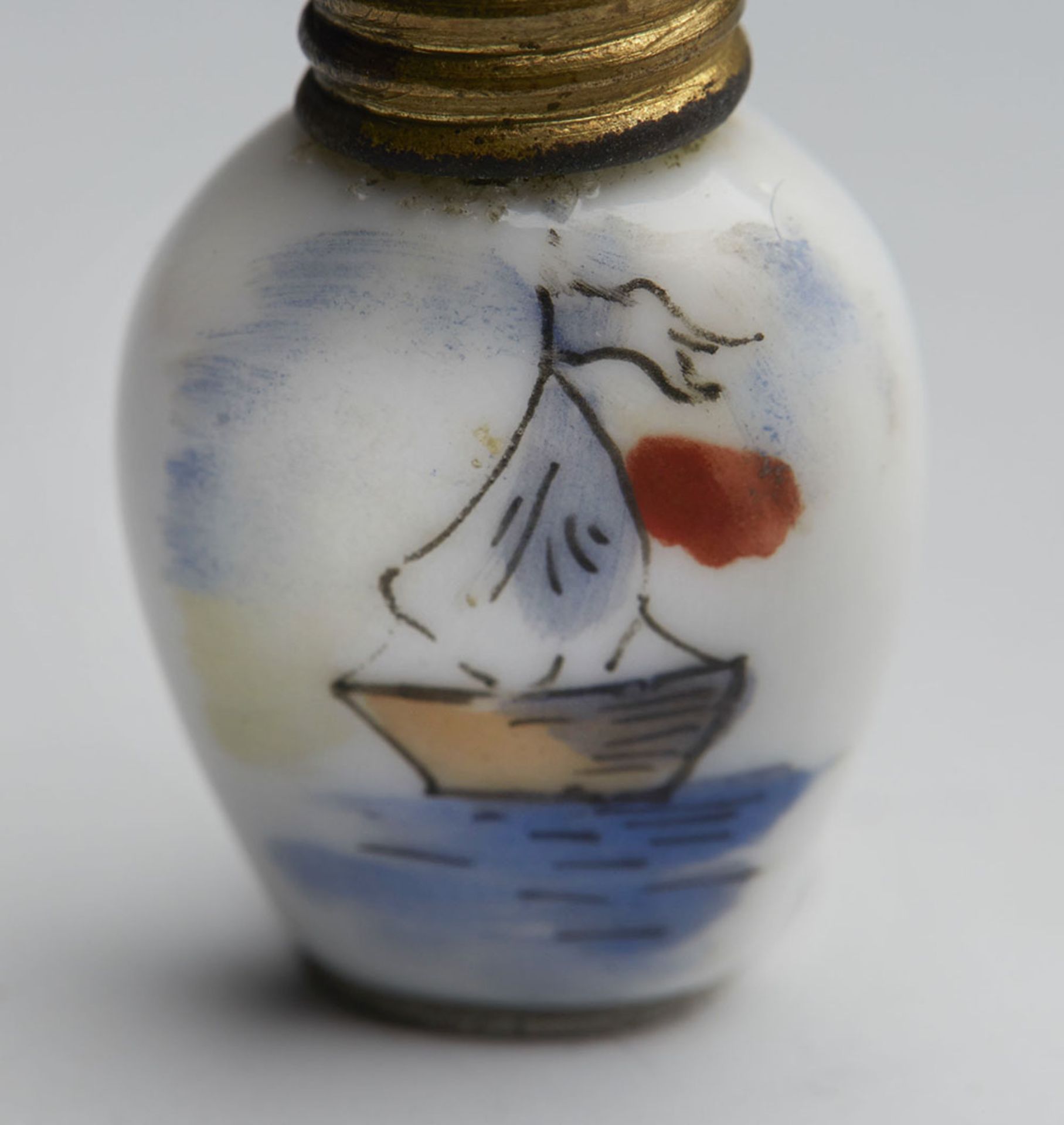 ANTIQUE MINIATURE SCENT BOTTLE WITH SAILING BOAT 19TH C. - Image 2 of 8