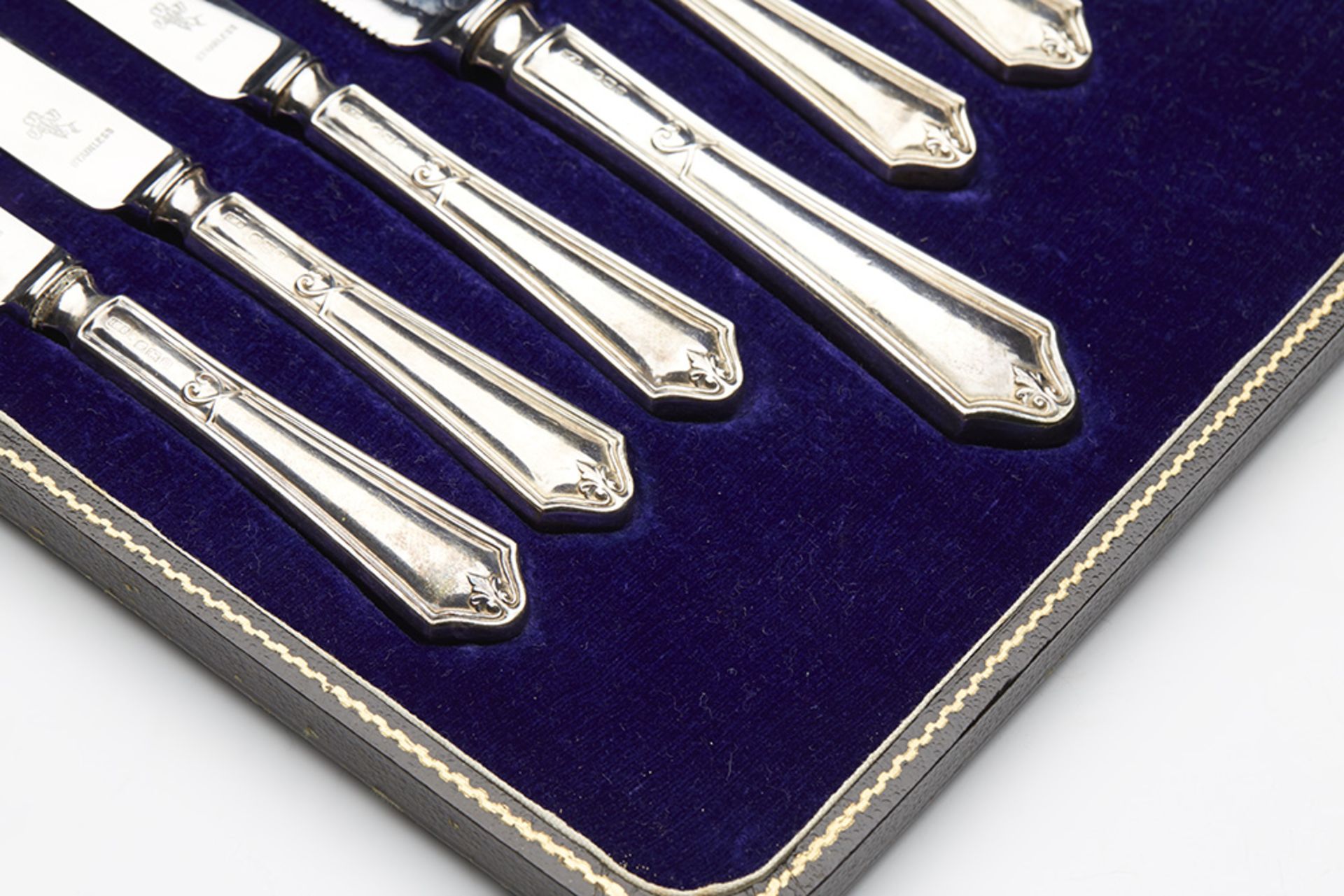 ART DECO SILVER CAKE KNIFE SET BY ATKIN BROS. 1931-33 - Image 8 of 12