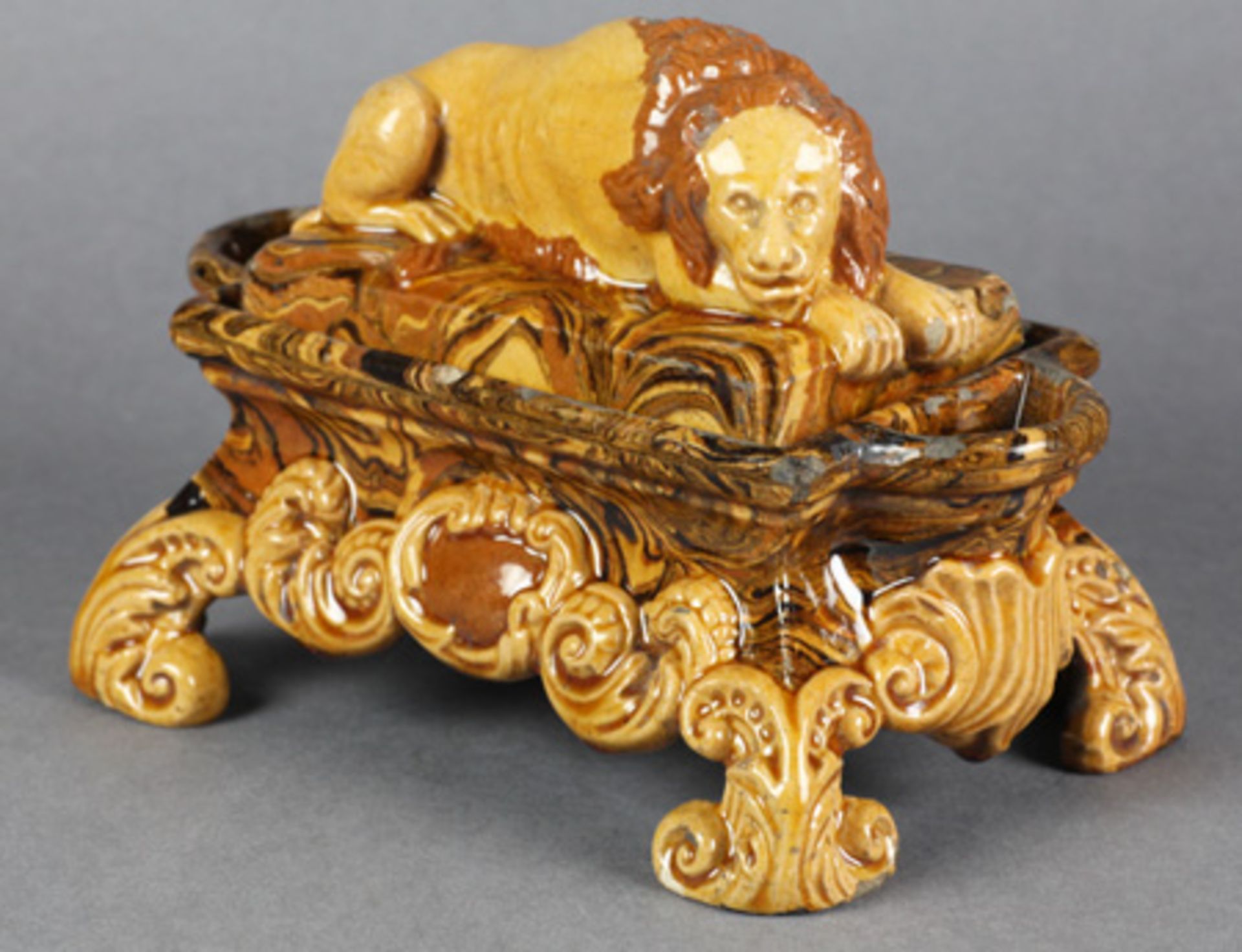 ANTIQUE REDWARE SLIPWARE LION MOUNTED INK STAND 18TH C.