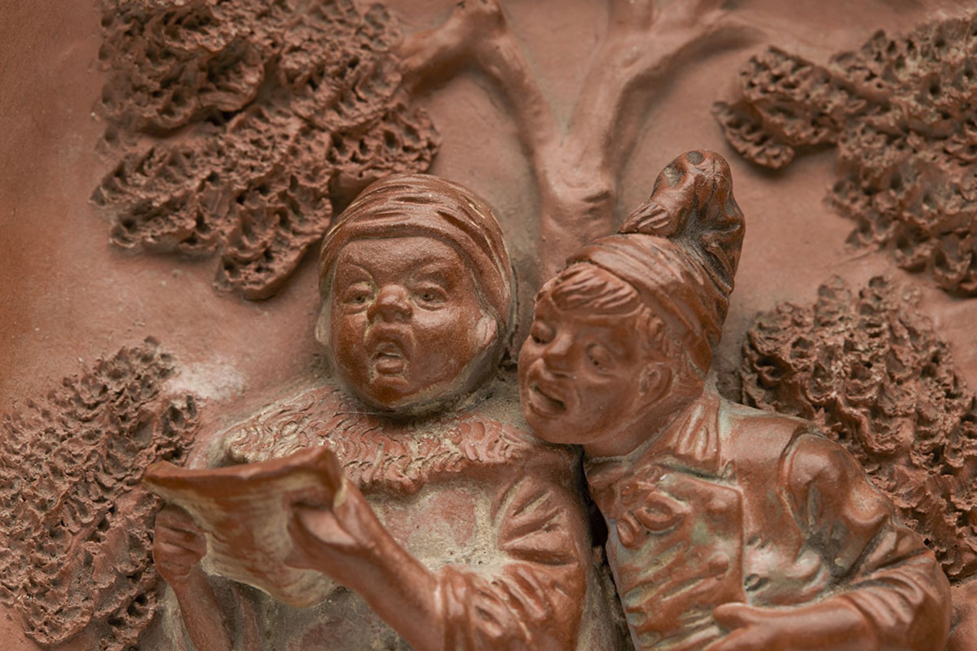 ANTIQUE AUSTRO-GERMAN TERRACOTTA PLAQUE WITH BOYS SINGING 19TH C. - Image 6 of 7