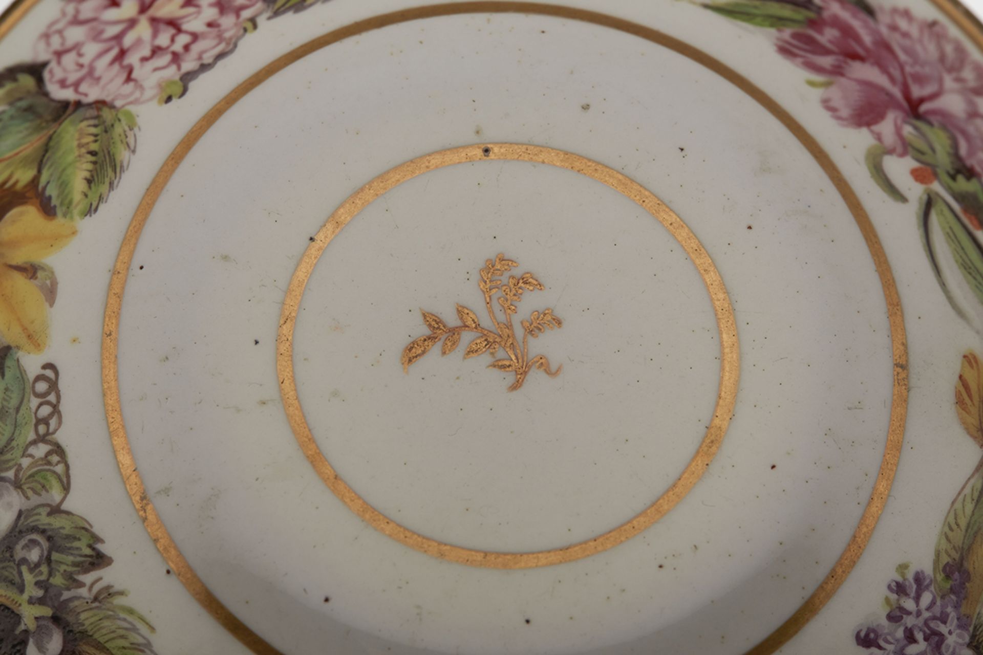 ANTIQUE FLORAL HAND PAINTED SAUCER C.1800 - Image 2 of 7