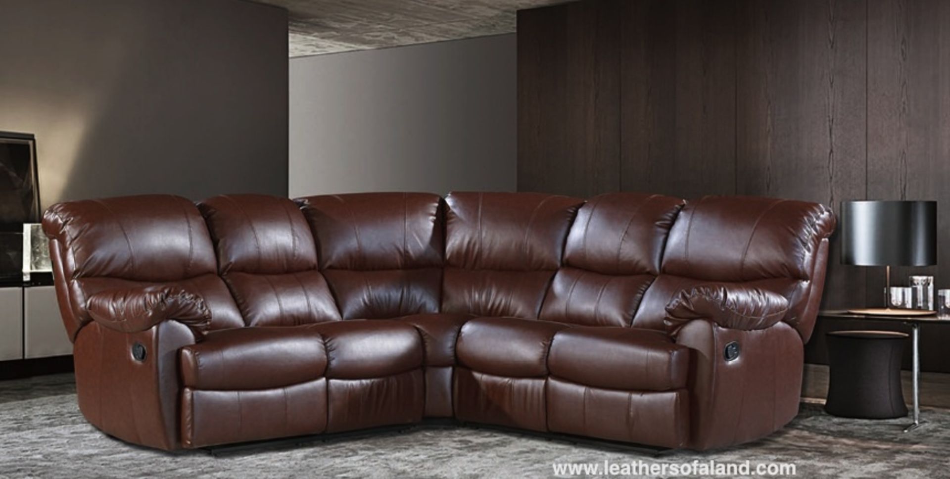 Brand new boxed direct from the manufacturers Boston 3 seater plus 2 oxblood burgandy leather air