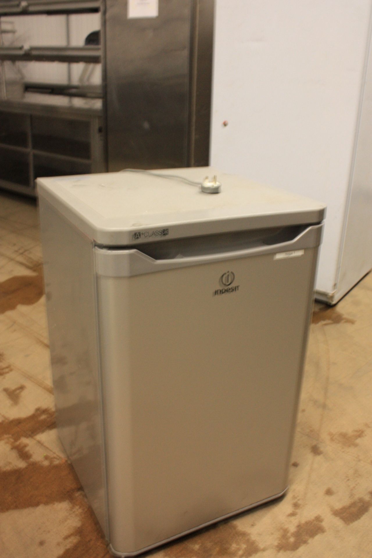 Inast silver undercounter refrigerator. Width 470mm x depth 500mm x height 840mm