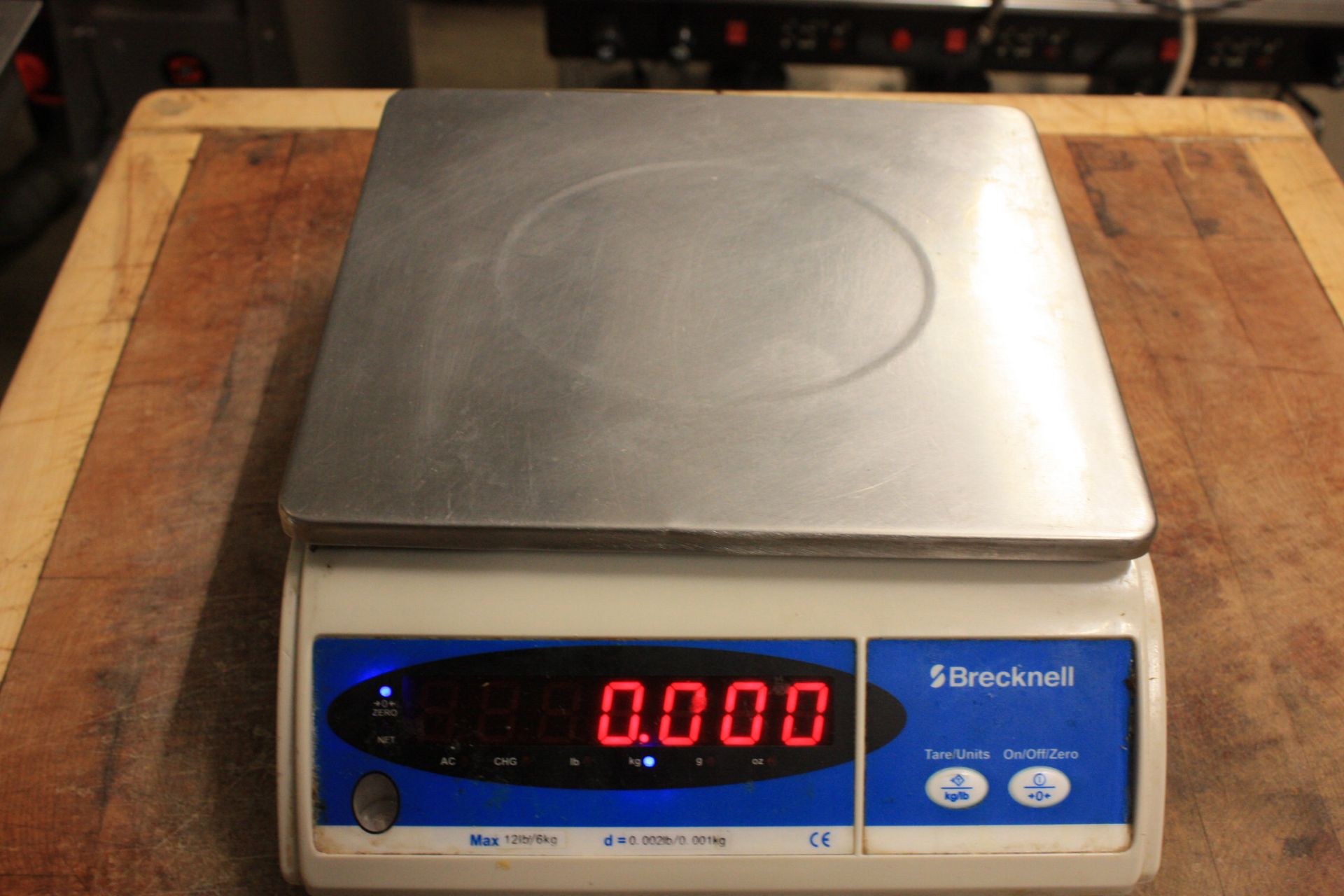 Brecknell electronic weighing scales. Weighs up to 6kg. Model number '40S'
