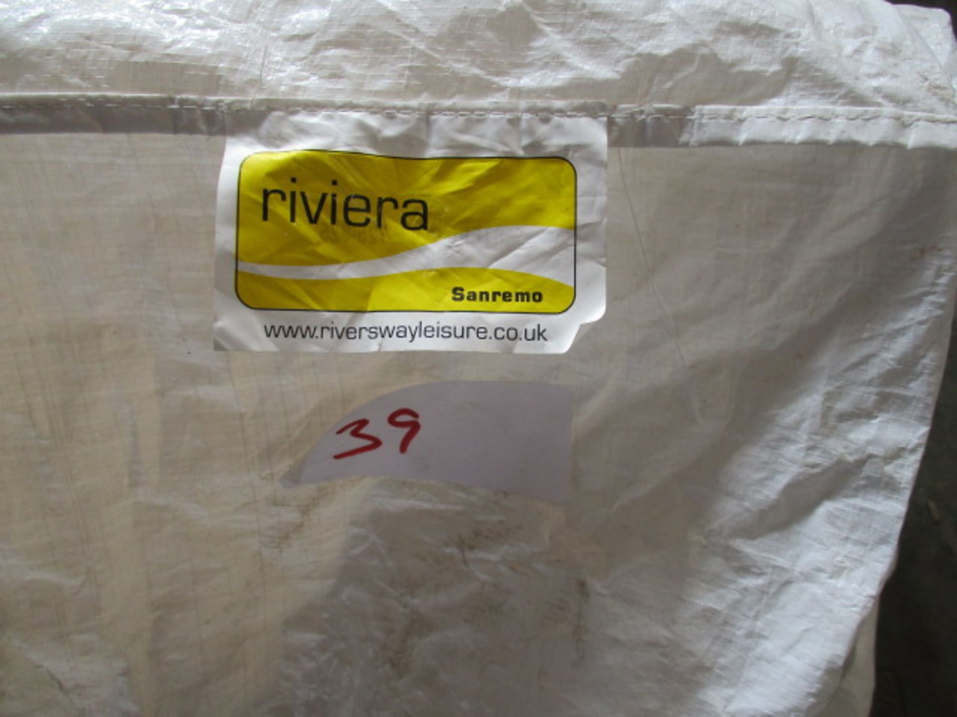 Label says Rivers way san reimo awning poles 725-825 - Image 2 of 2