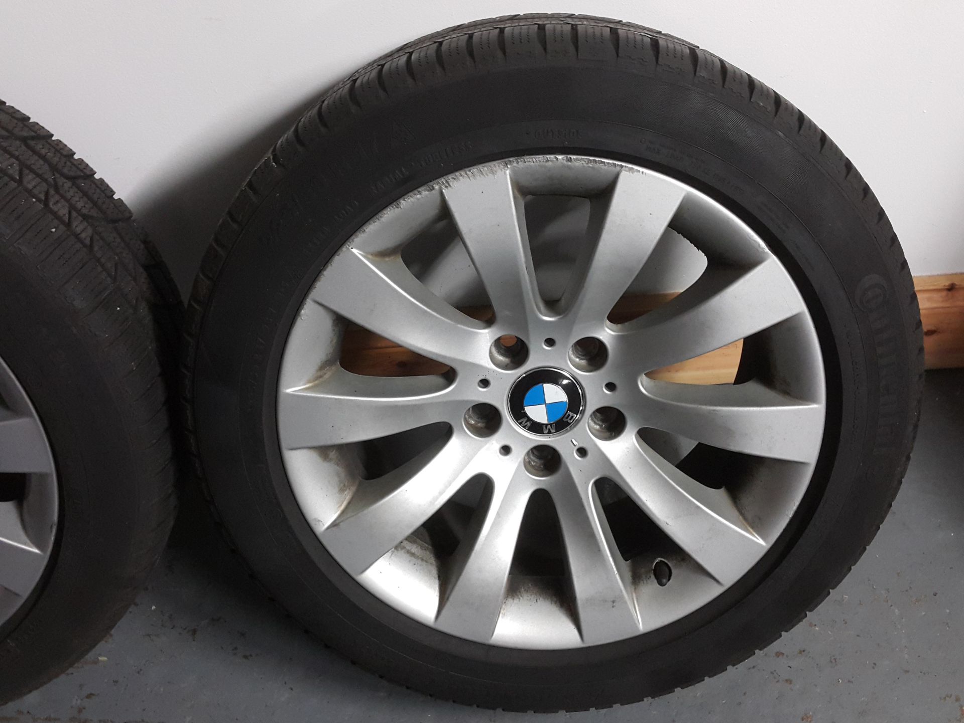 4 X BMW 5 SERIES 17" ALLOY WHEELS WITH CONTINENTAL CONTIWINTER CONTACT WINTER TYRES 225/55/R17 - Image 6 of 9