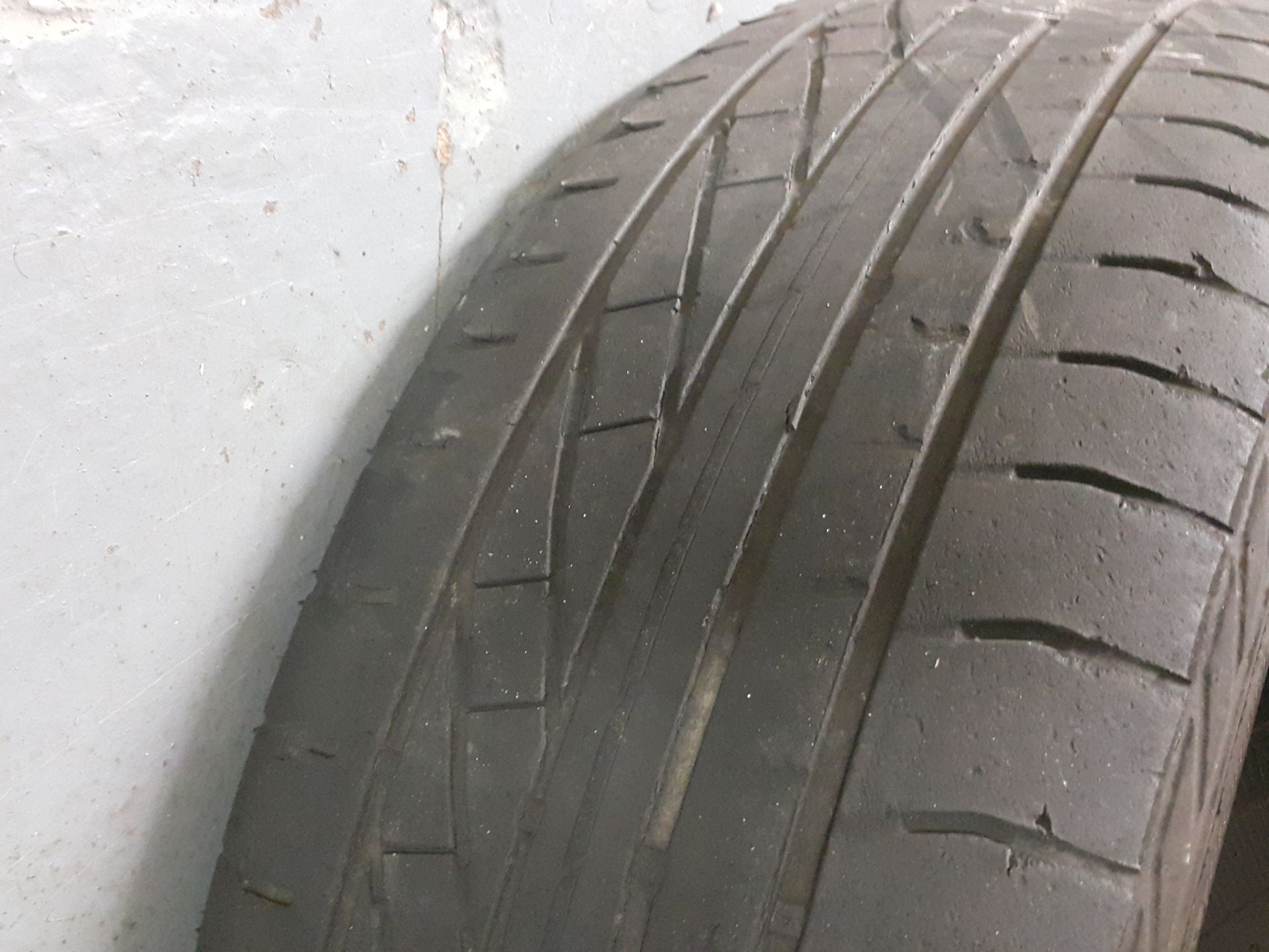 2 X GOODYEAR EXCELLENCE 16" TYRES 215/60/R16 - Image 3 of 3